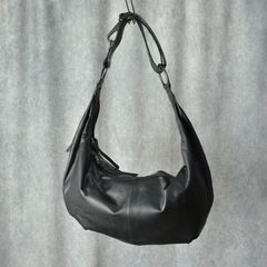 GUIDI オイルカーフ ショルダーバッグ （ブラック）