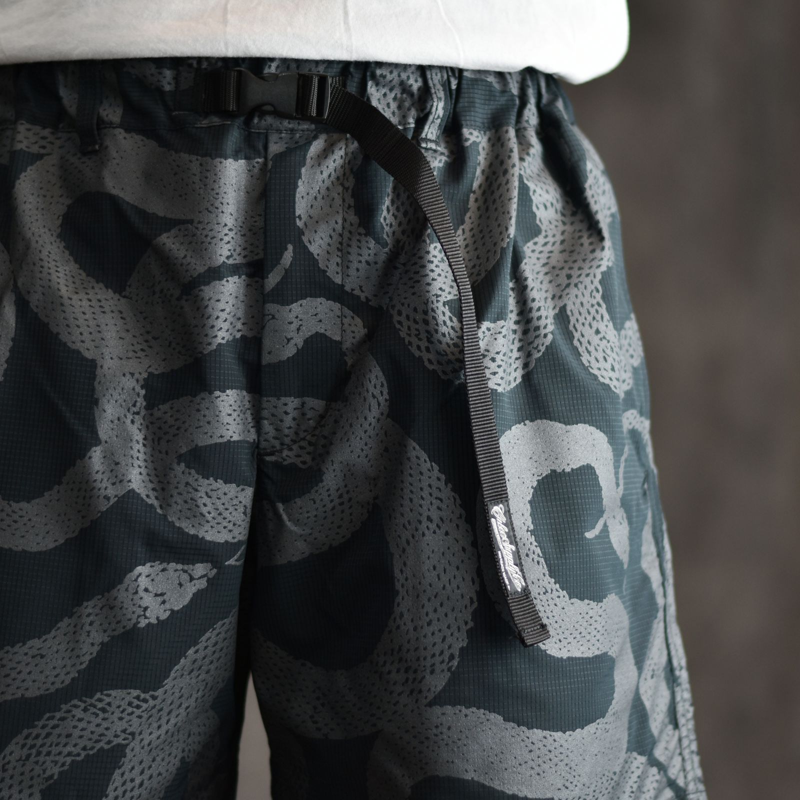 DOTAIR®︎ SNAKE PATTERN EASY SHORTS ＜REFLECTOR＞ (BLACK) / ドットエア スネーク総柄 イージーショーツ