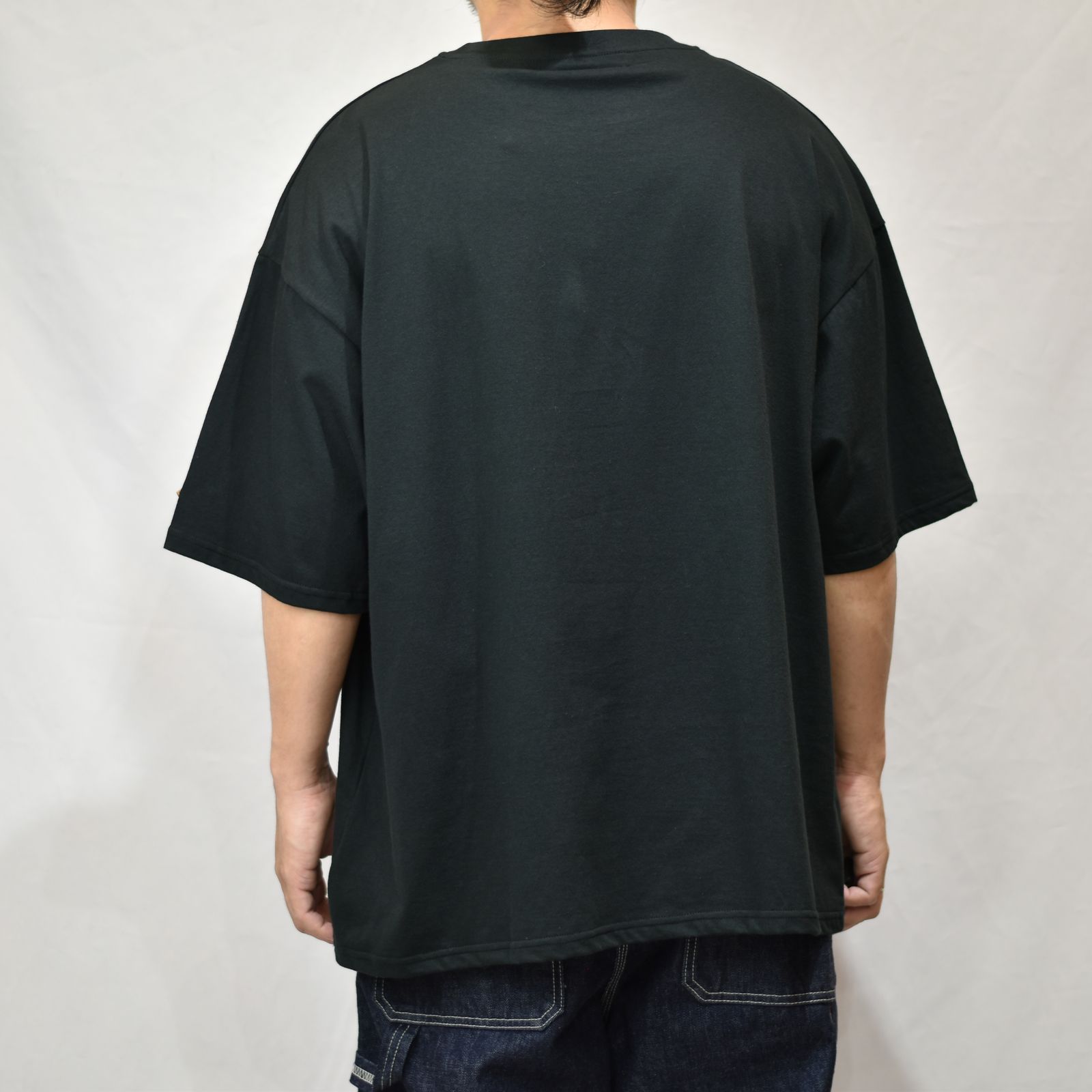 COTTON EMBROIDERED T-SHIRT 'SCALES (BK) / プリントTシャツ