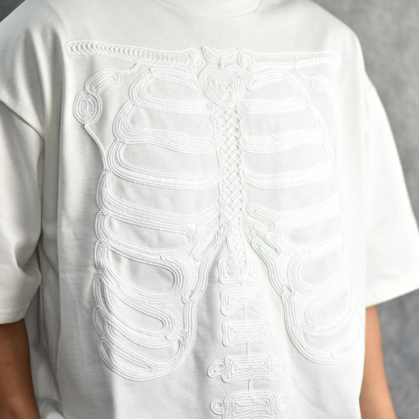 CORD EMBROIDERED T-SHIRT 'BONES (WHT) / コード刺繍 Tシャツ