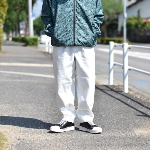 Vintage type chino cloth tuck trousers (White) / チノパンツ