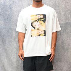 Jonathan Leder × Stie-lo "ALLIE" Crewneck T-SH （WHITE） / プリントTシャツ （ホワイト） 25MND-STL003