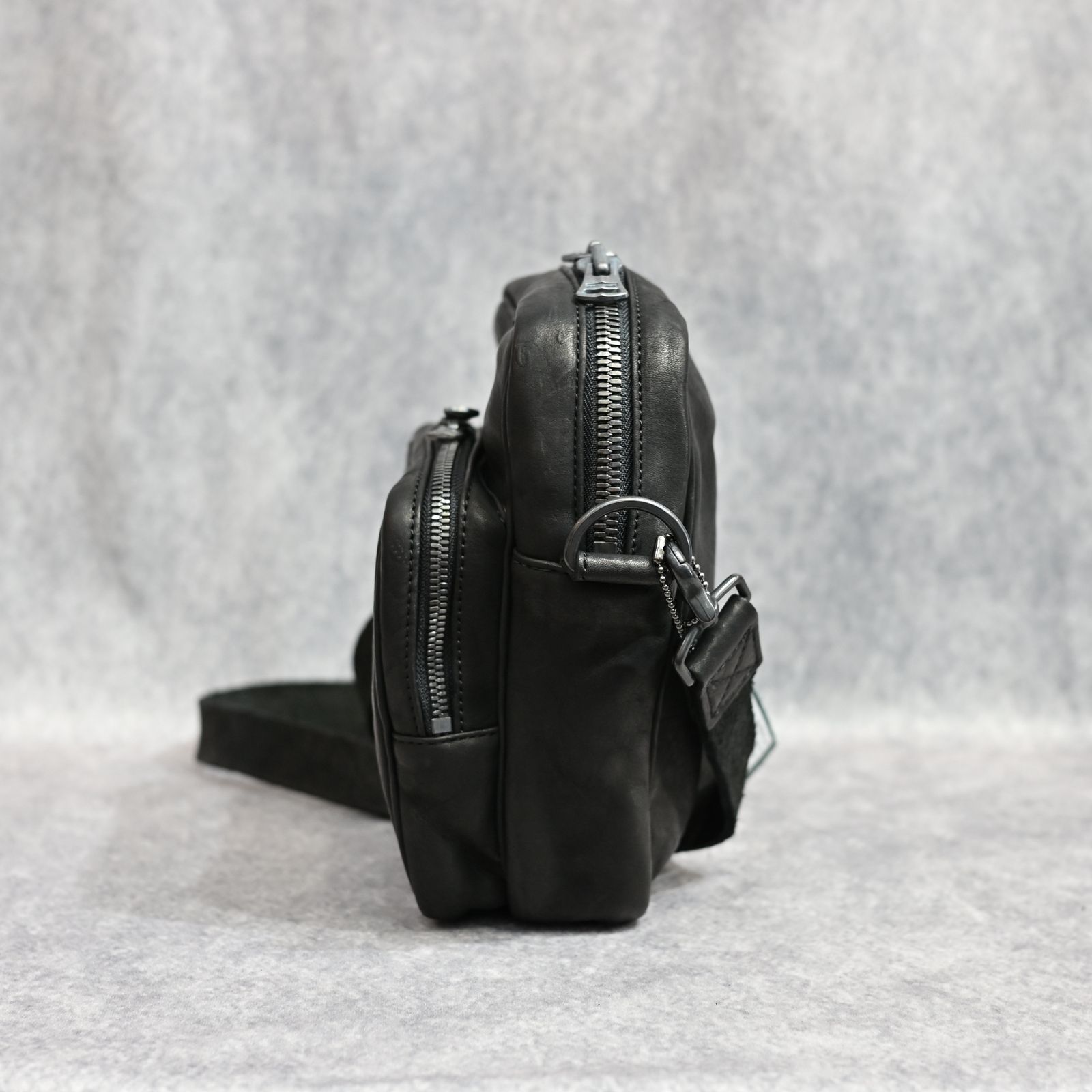 ダブルショルダー製品染め W ZIP ショルダーバッグ （BLACK）｜92-32