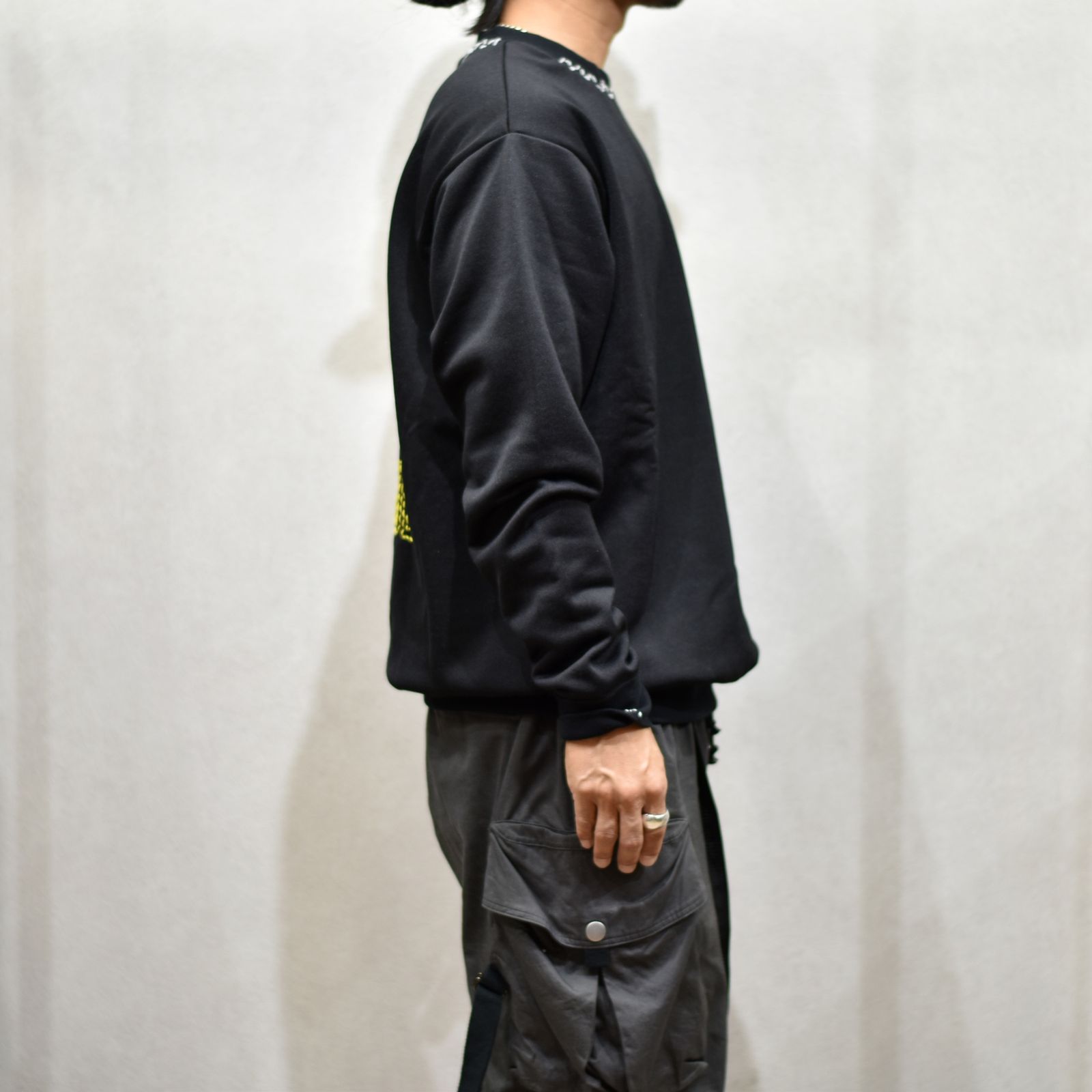TRUE LOVE EMB SWEAT ”