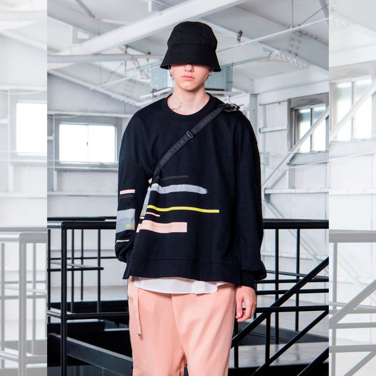 Licht Bestreben プルオーバー スウェット Licht Bestreben プルオーバー スウェット