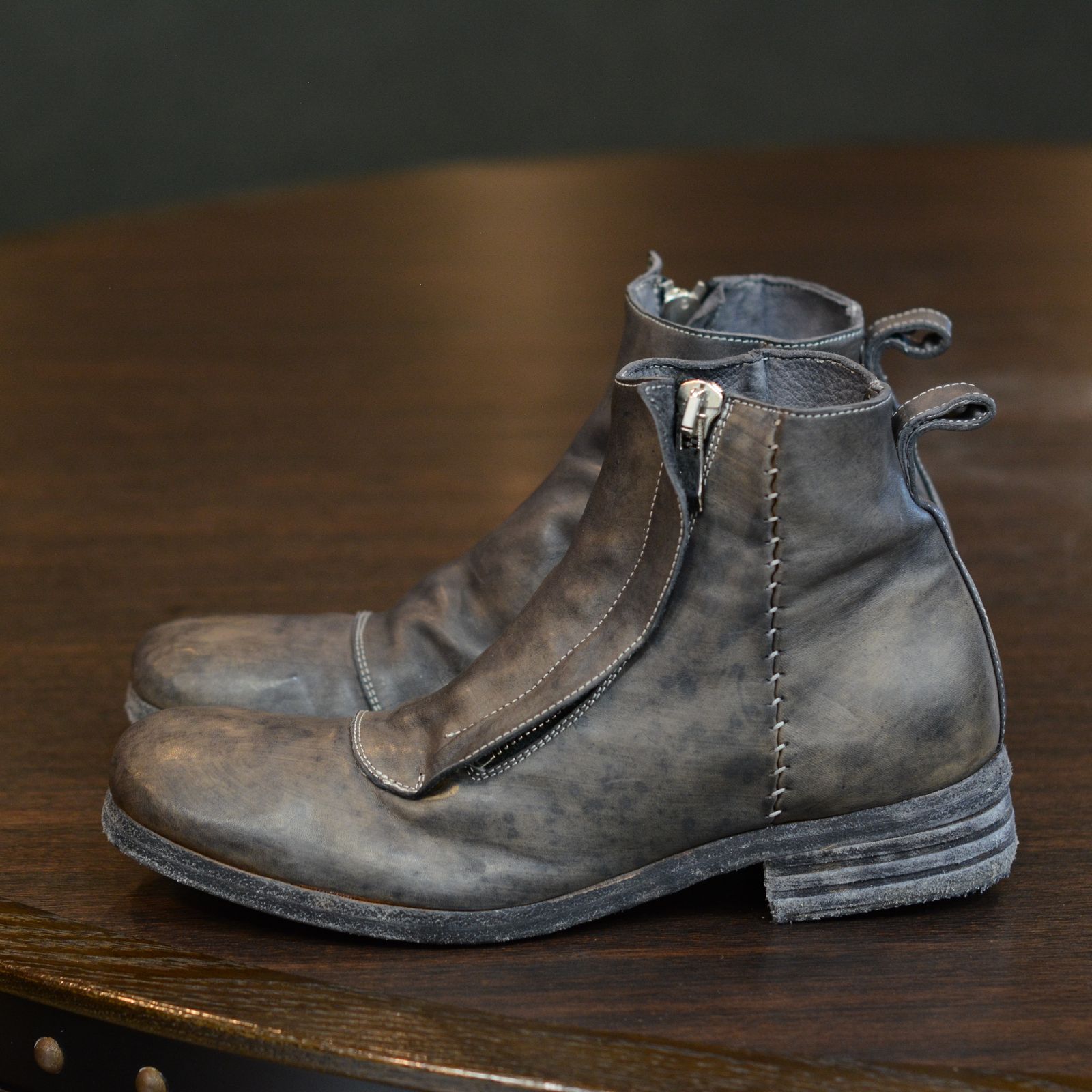 HORSE LEATHER WF-1 WRAP FRONT W/ZIP LINED LEATHER SOLES