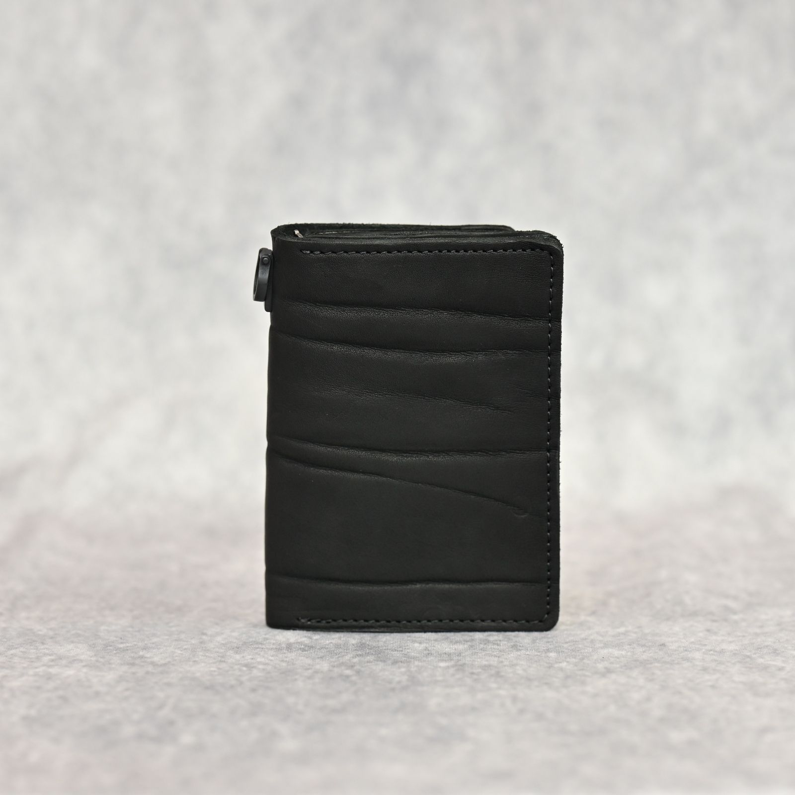 ジャパンショルダー製品染め スモールトラッカーウォレット （BLACK）｜318-37