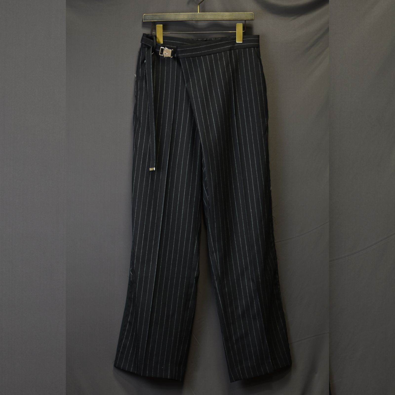 ラップドトラウザー / LB23AW-PT04-GST (BLACK STRIPE)
