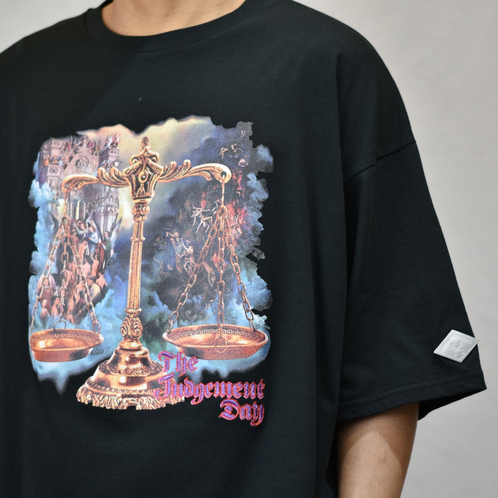 COTTON EMBROIDERED T-SHIRT 'SCALES (BK) / プリントTシャツ