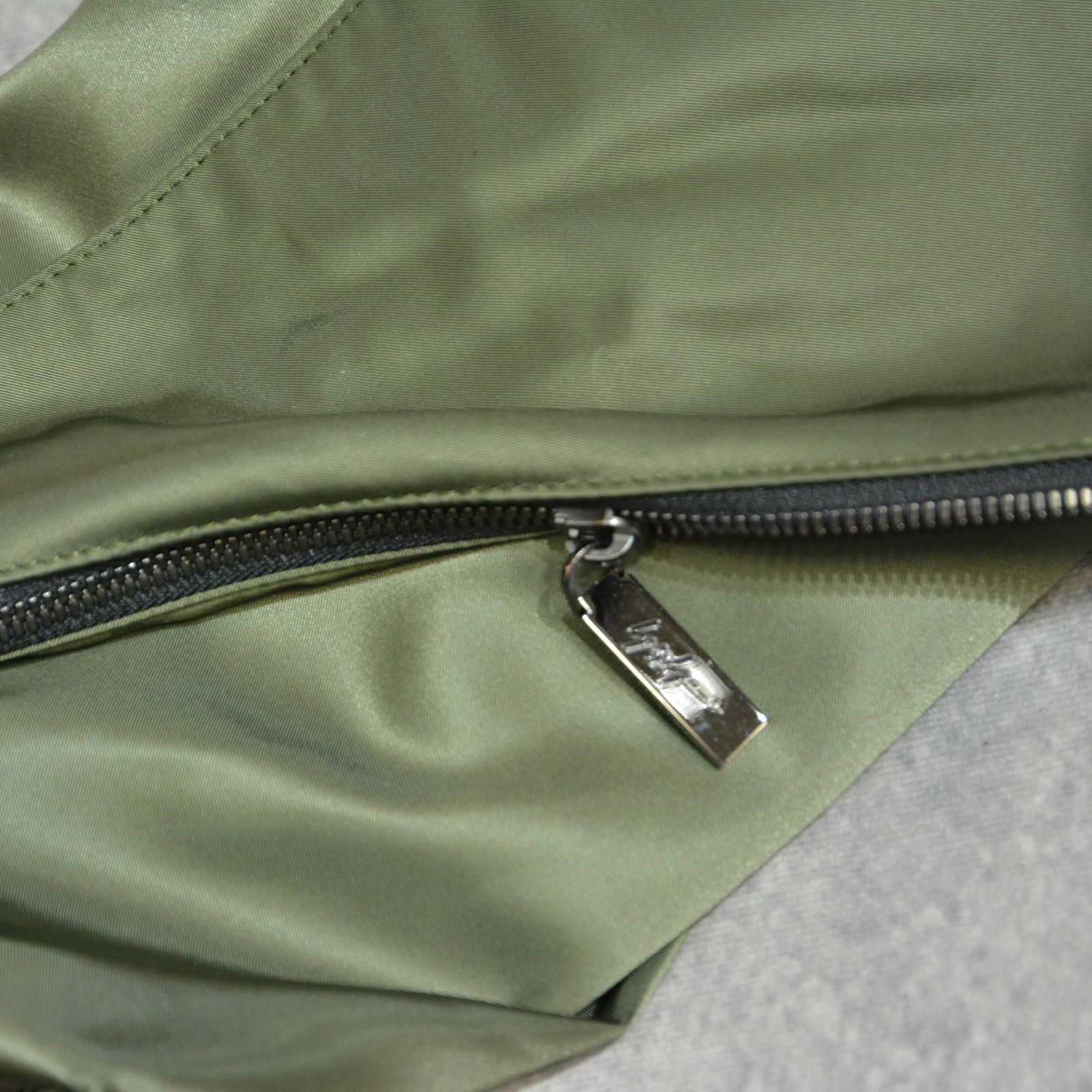 DRAPE SHOULDER (KHAKI) / ナイロン バッグ （カーキ） DK-I35-830-1-02