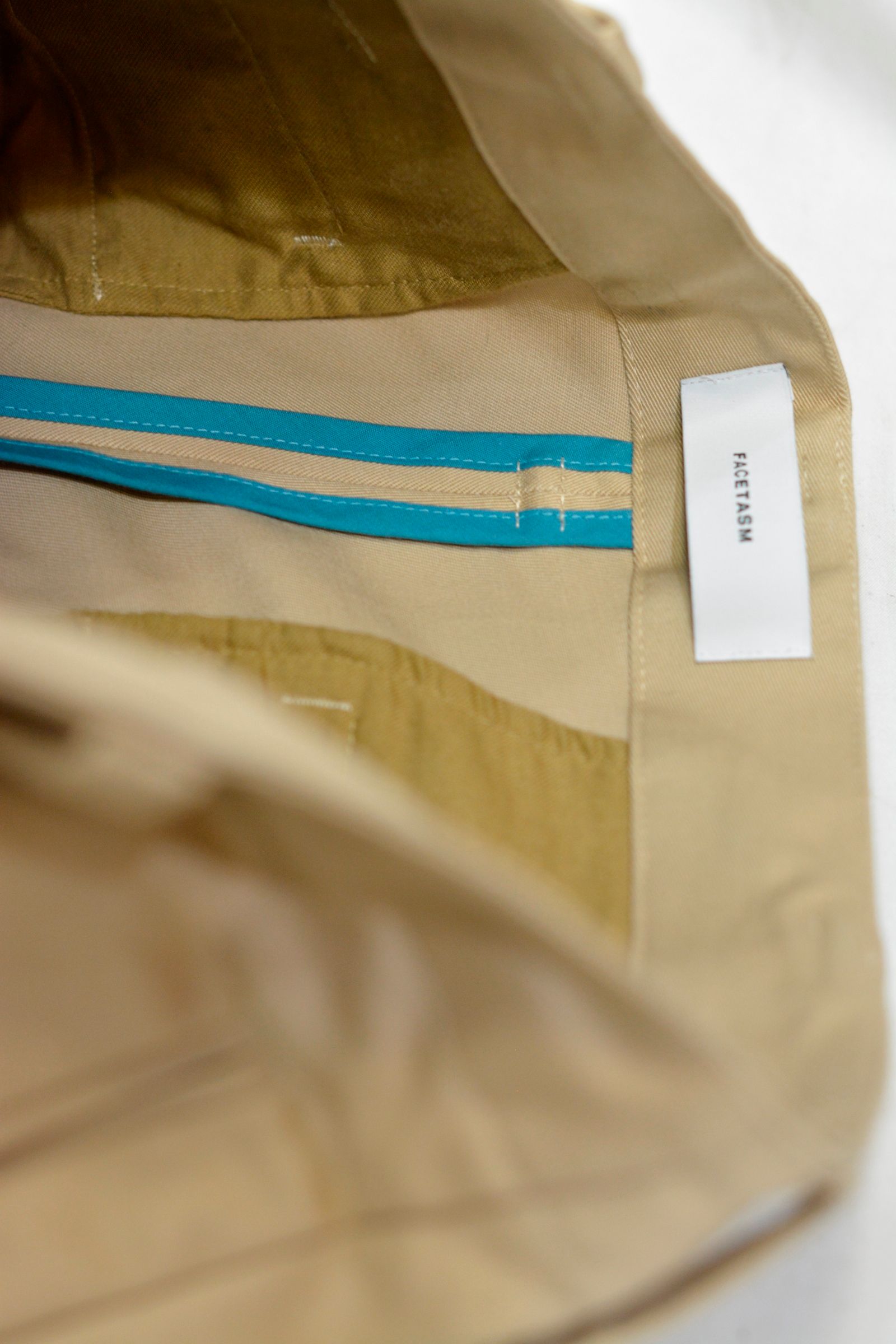 ”BARCODE PRINT CHINO PANTS