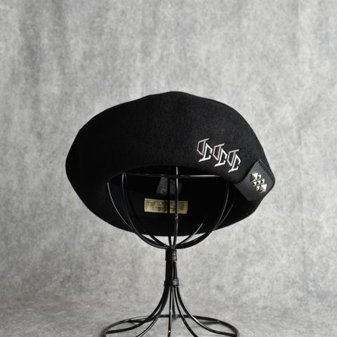 × THE H.W.DOG&CO. EMBROIDERY WOOL BERET (BLACK) / ザ エイチダブリュウ ドッグアンドコー ウール ベレー帽
