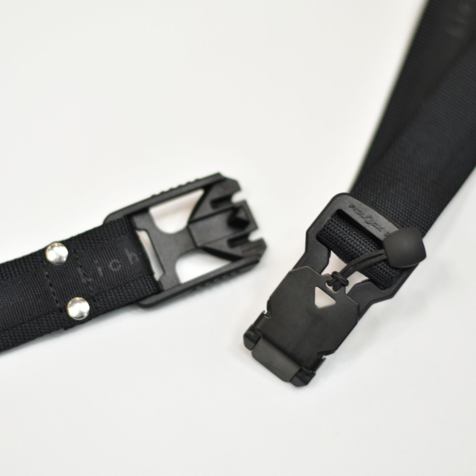 マグネットバックルロングベルト / LB22SS-AC01 (BLACK×BLACK)