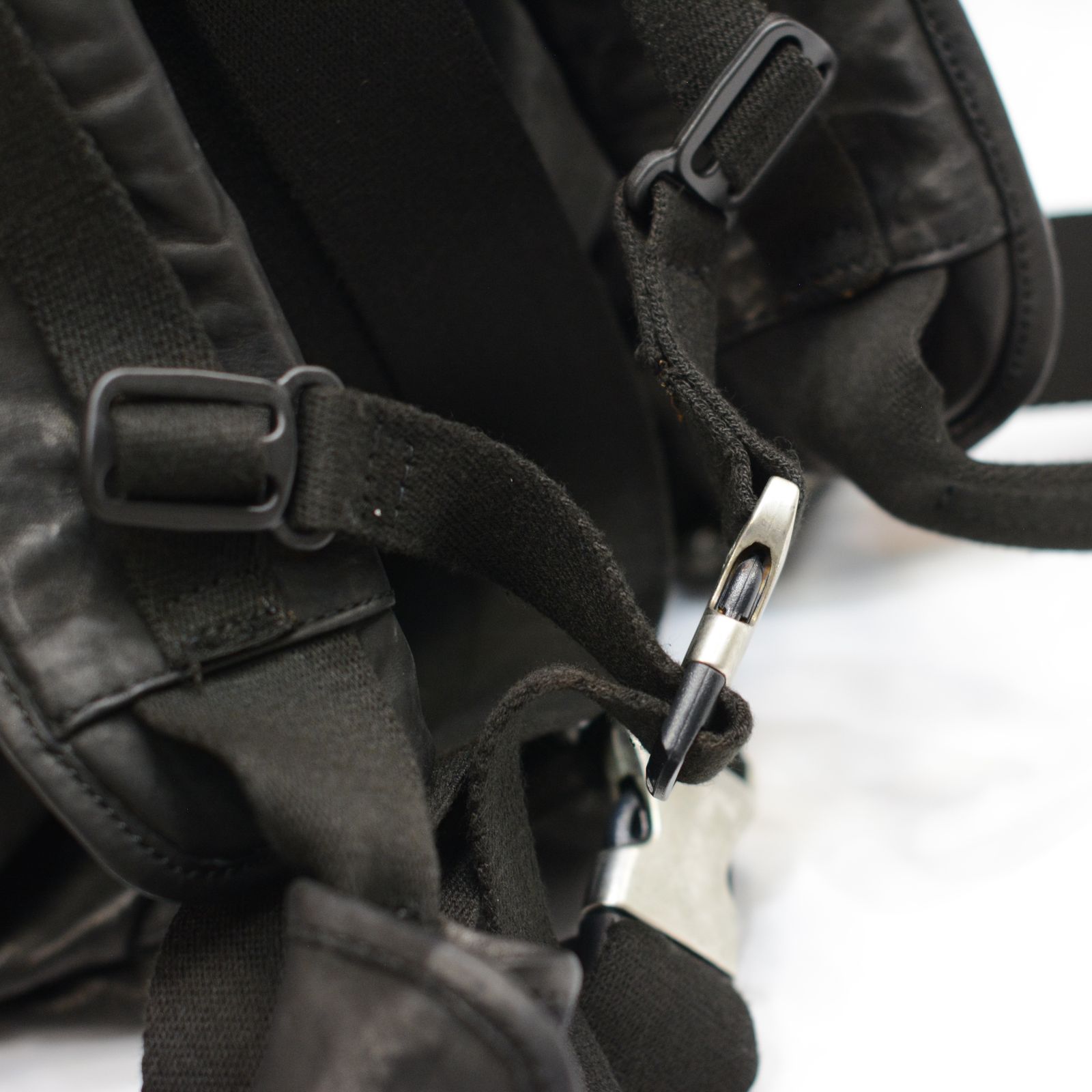 ISAMU KATAYAMA BACKLASH - イタリーキップレザー製品染め 0.8mm