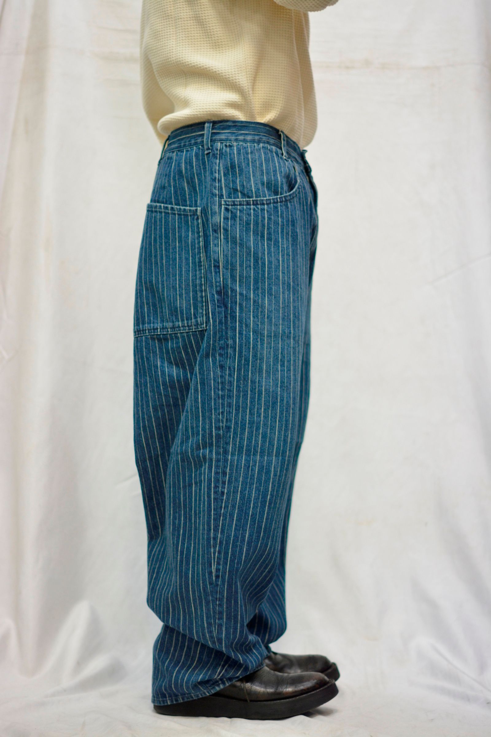 × DISNEY MICKEY MOUSE STRIPE DENIM PANTS