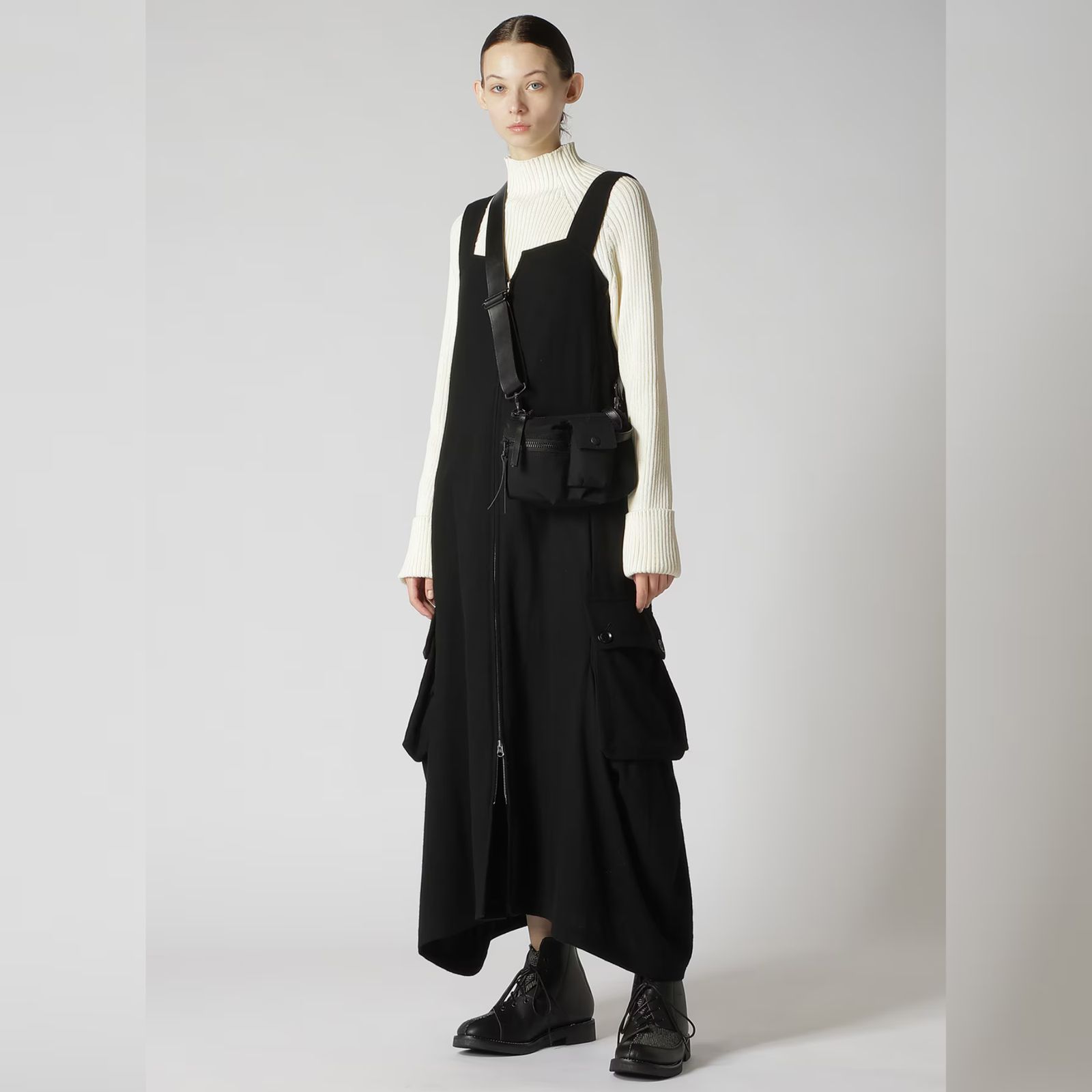 WOOL GABARDINE DOUBLE POUCH （BLACK） /  ウールギャバ ポーチ（ブラック）