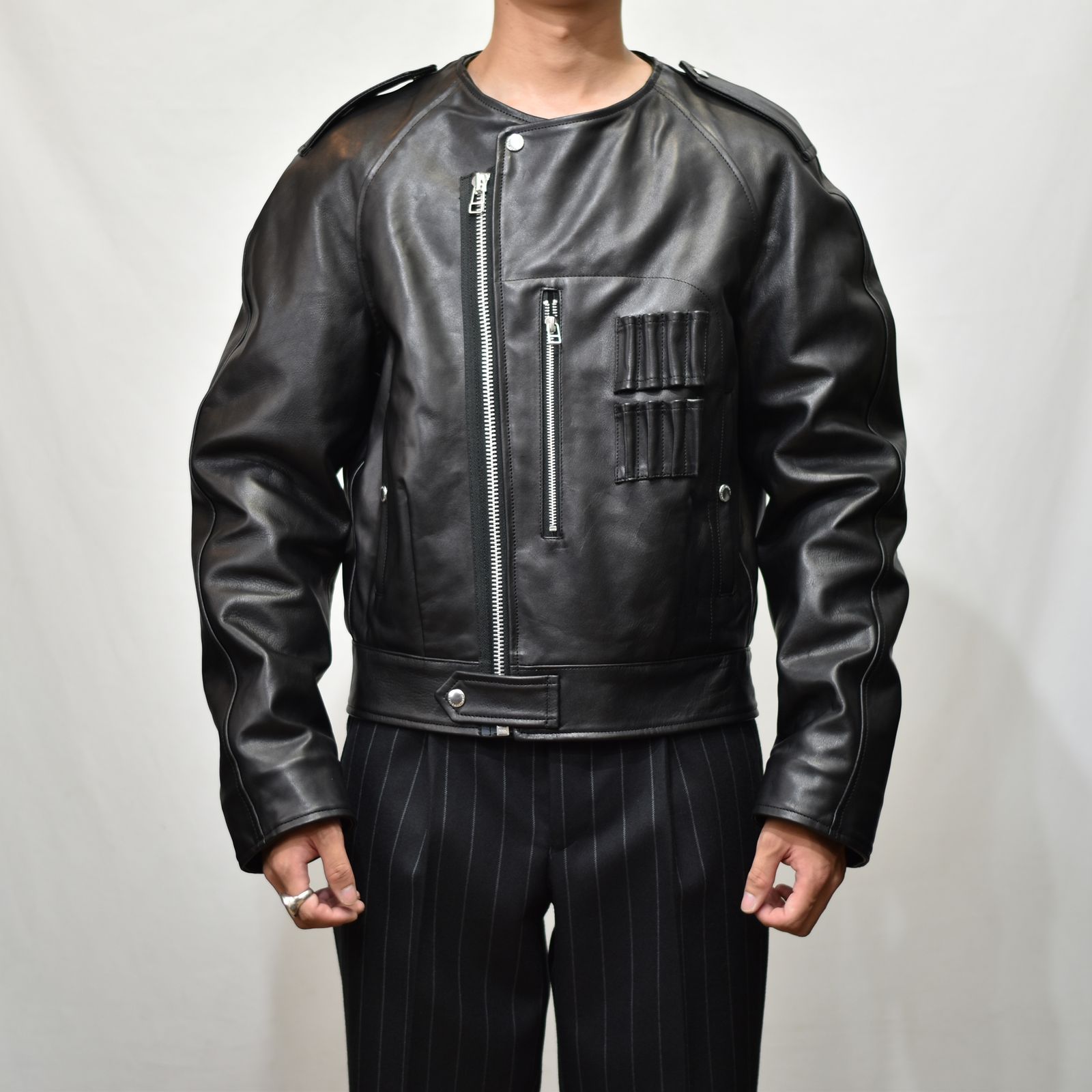 JOHNLAWRENCESULLIVAN - Leather Flight Jacket （BLACK） ノーカラー フライトジャケット |  chord online store