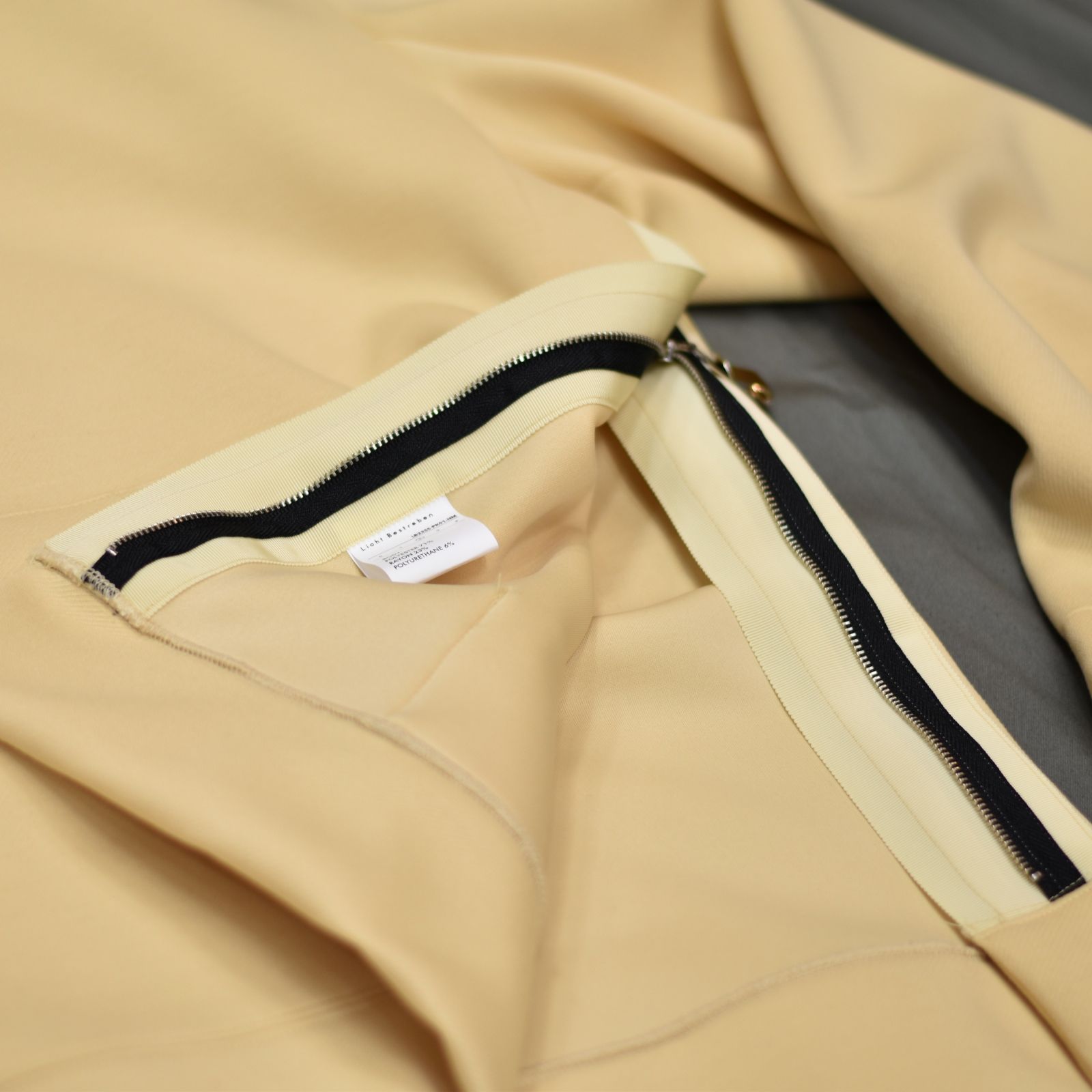 ジップベント フーディ / LB22SS-PK01-NM (PALE YELLOW)