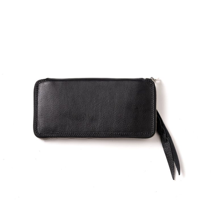 CALEE - PLANE LEATHER ROUND TYPE ZIP LONG WALLET ＜STUDS