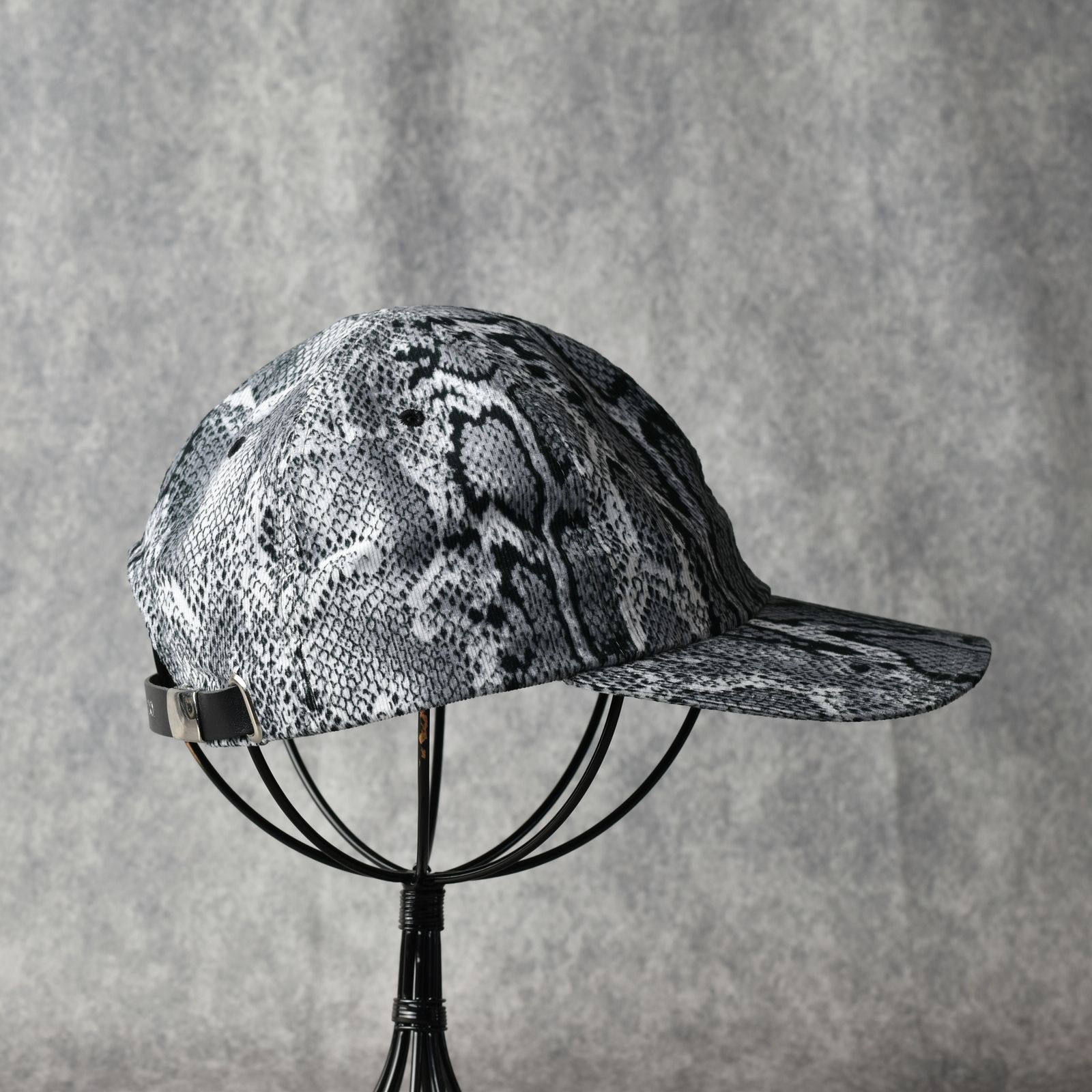 Print Cords Curved Visor Cap "GIBSON" (PYTHON) / パイソン柄 プリント コーデュロイ キャップ