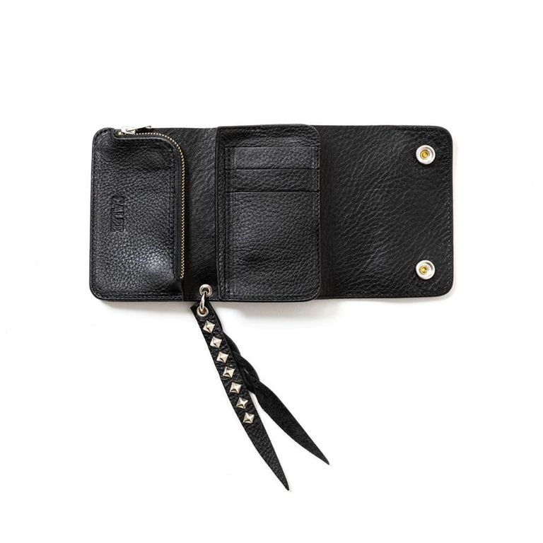 CALEE - PLANE LEATHER FLAP HALF WALLET ＜STUDS CHARM＞ (BLACK 