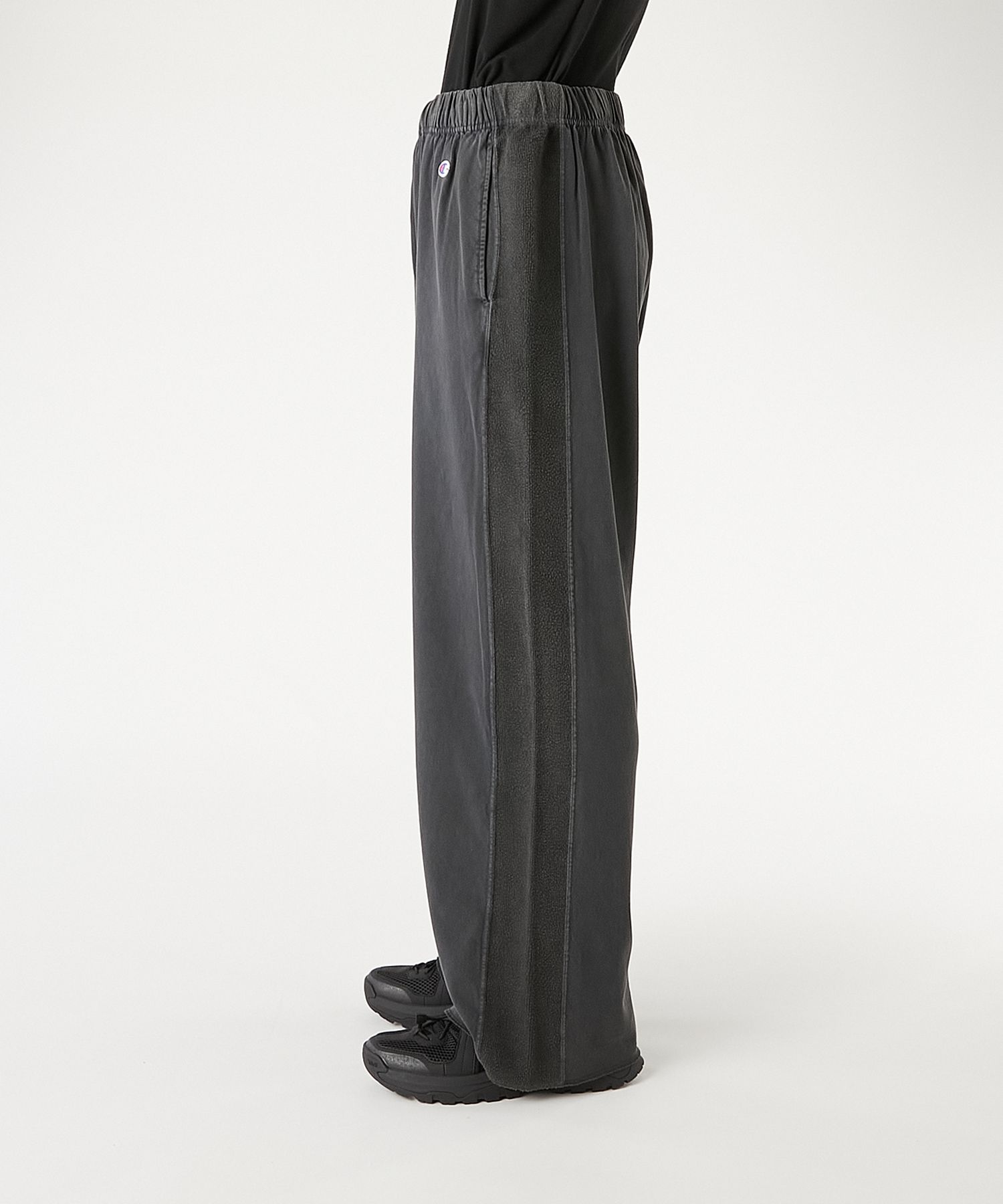 N.HOOLYWOOD × Champion｜SWEATPANTS （CHARCOAL / チャコール）｜スウェットパンツ｜C8-D219