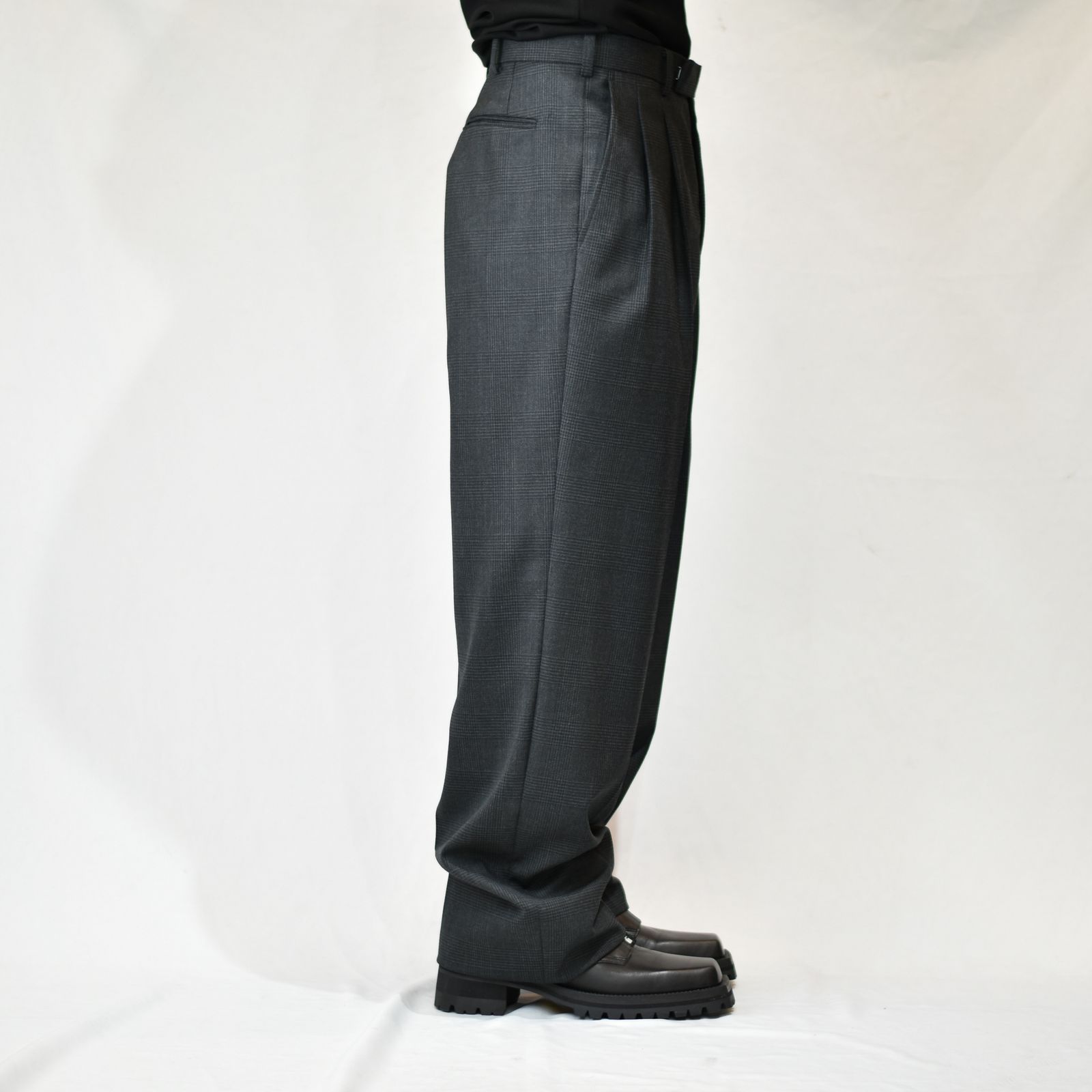 Glen plaid tuck trousers