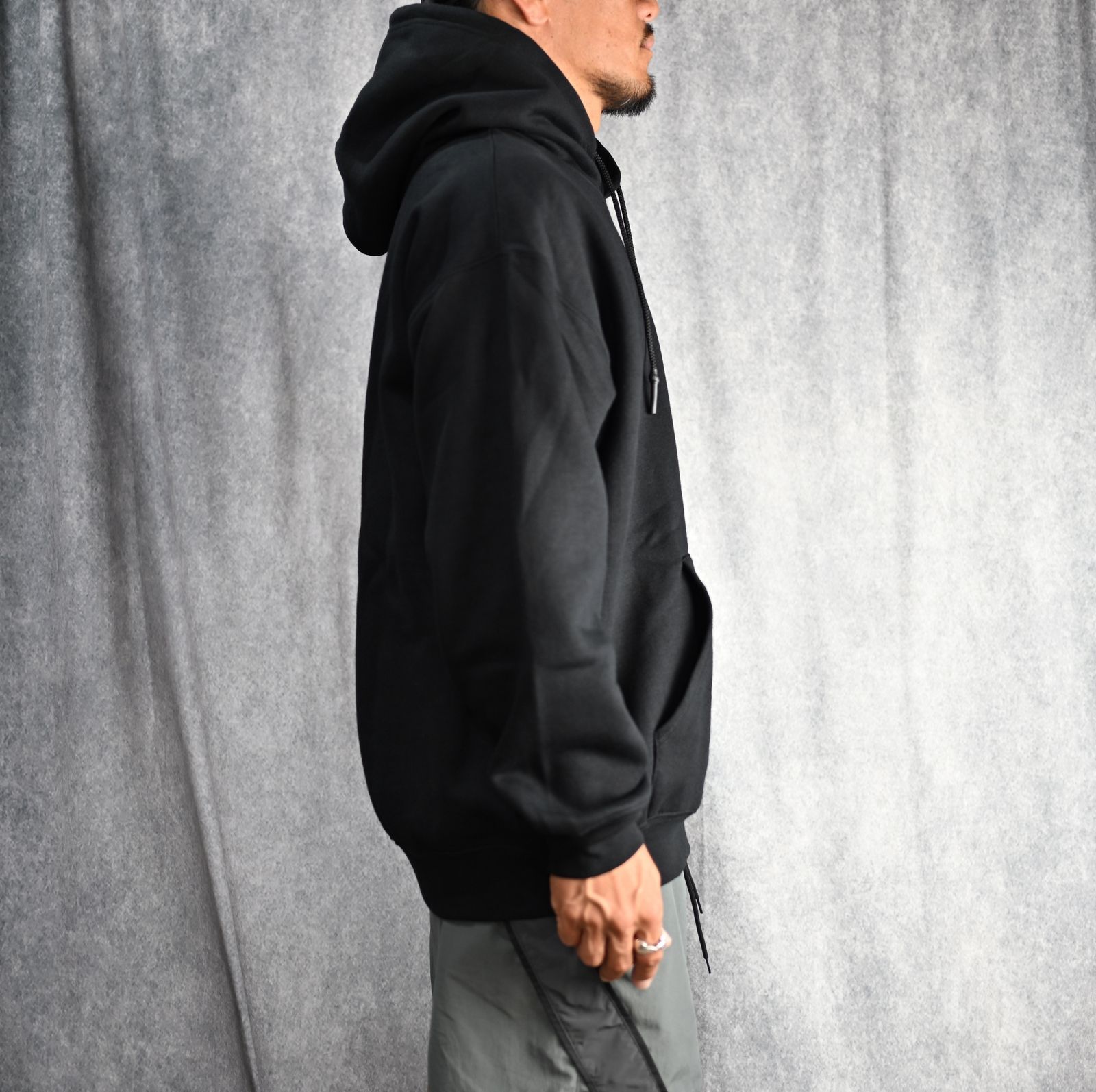 HOODED SWEATSHIRT （BLACK） / フーディー スウェット （ブラック）