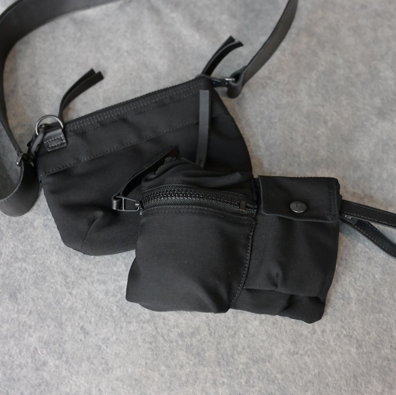 WOOL GABARDINE DOUBLE POUCH （BLACK） /  ウールギャバ ポーチ（ブラック）