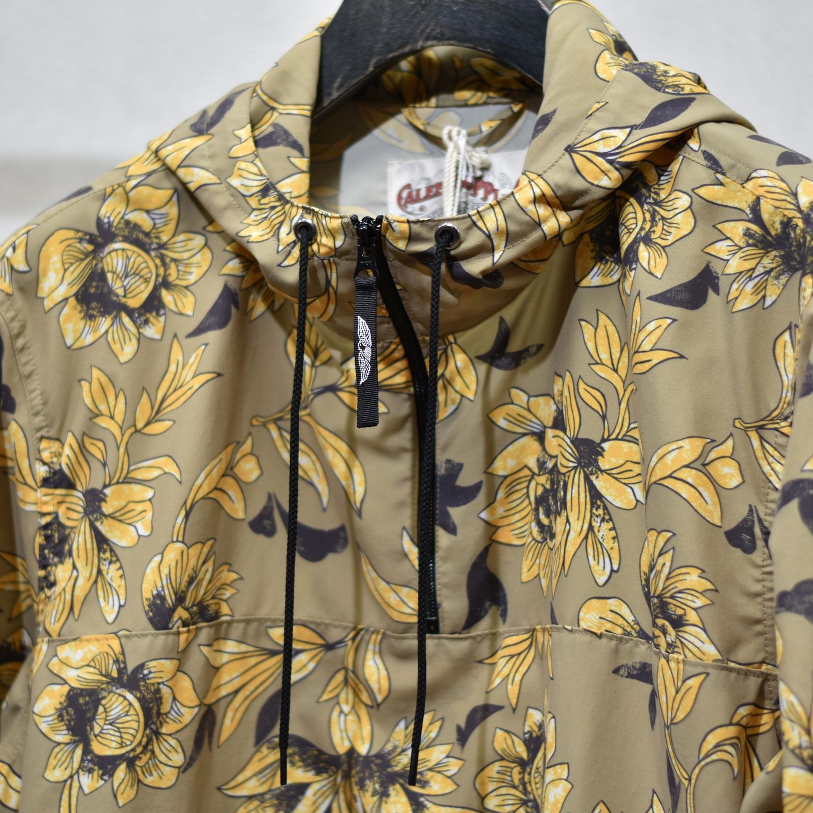 ALLOVER FLOWER PATTERN ANORAK PARKA (KHAKI OLIVE)