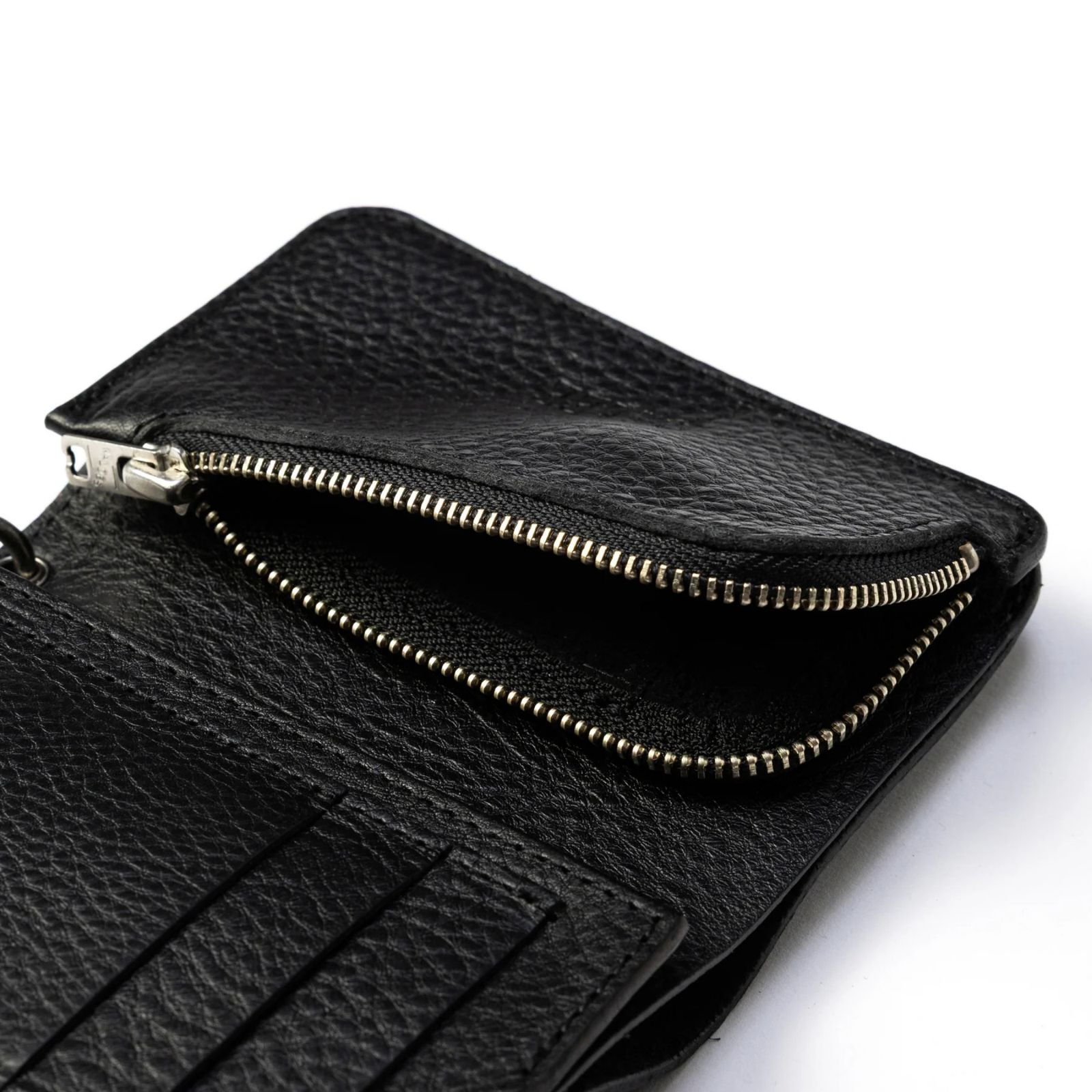 ROUND STUDS LEATHER FLAP HALF WALLET (BLACK)｜ラウンド スタッズ レザー フラップハーフウォレット 三つ折り財布｜CL-26AWLE001