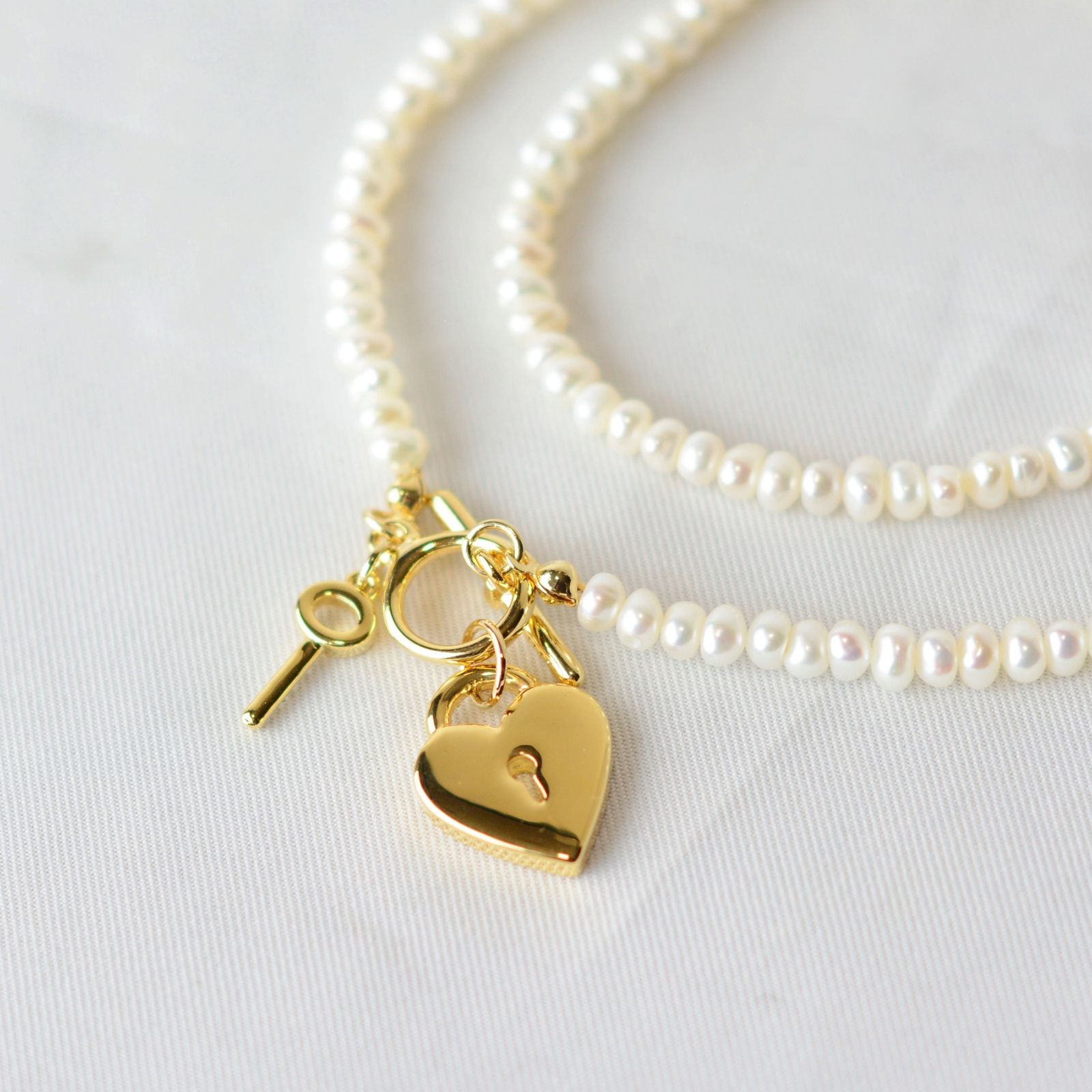 OPEN YOUR HEART PEARL NECKLACE (GOLD)