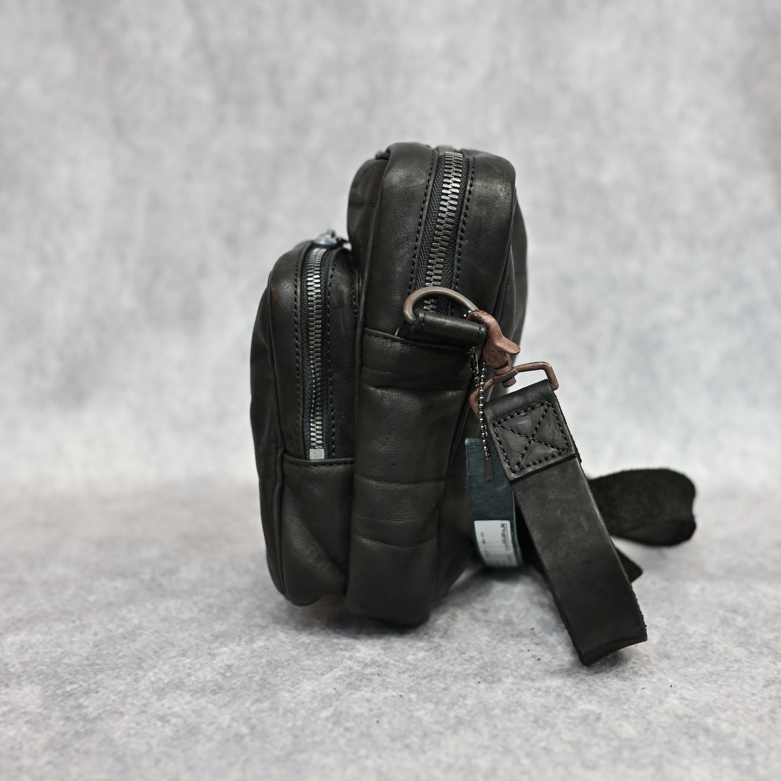 ダブルショルダー製品染め W ZIP ショルダーバッグ （BLACK）｜92-32