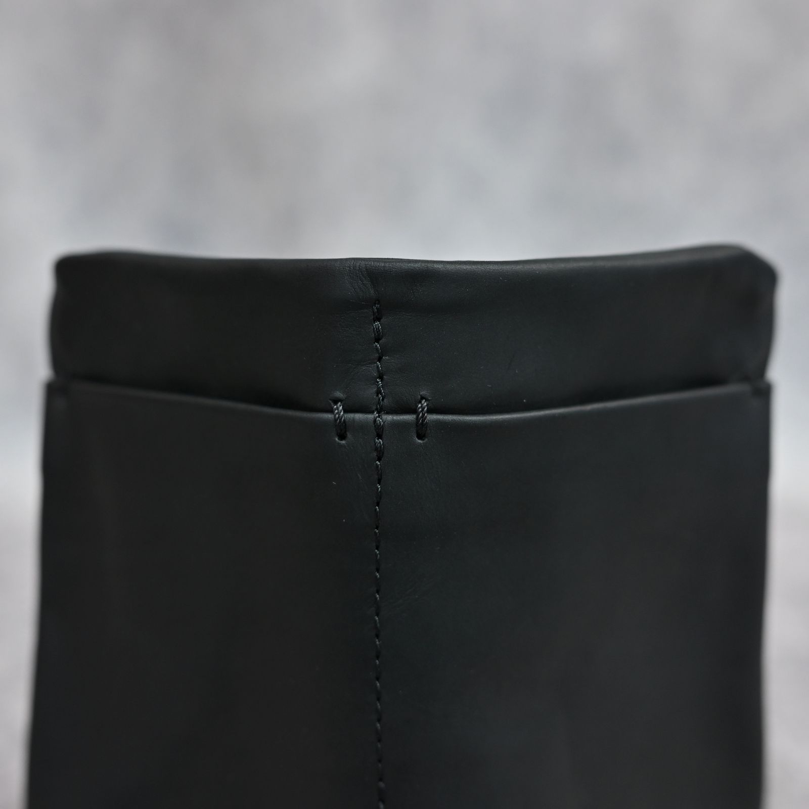 GUIDI オイルカーフ 二つ折り 財布 （BLACK）｜345-37