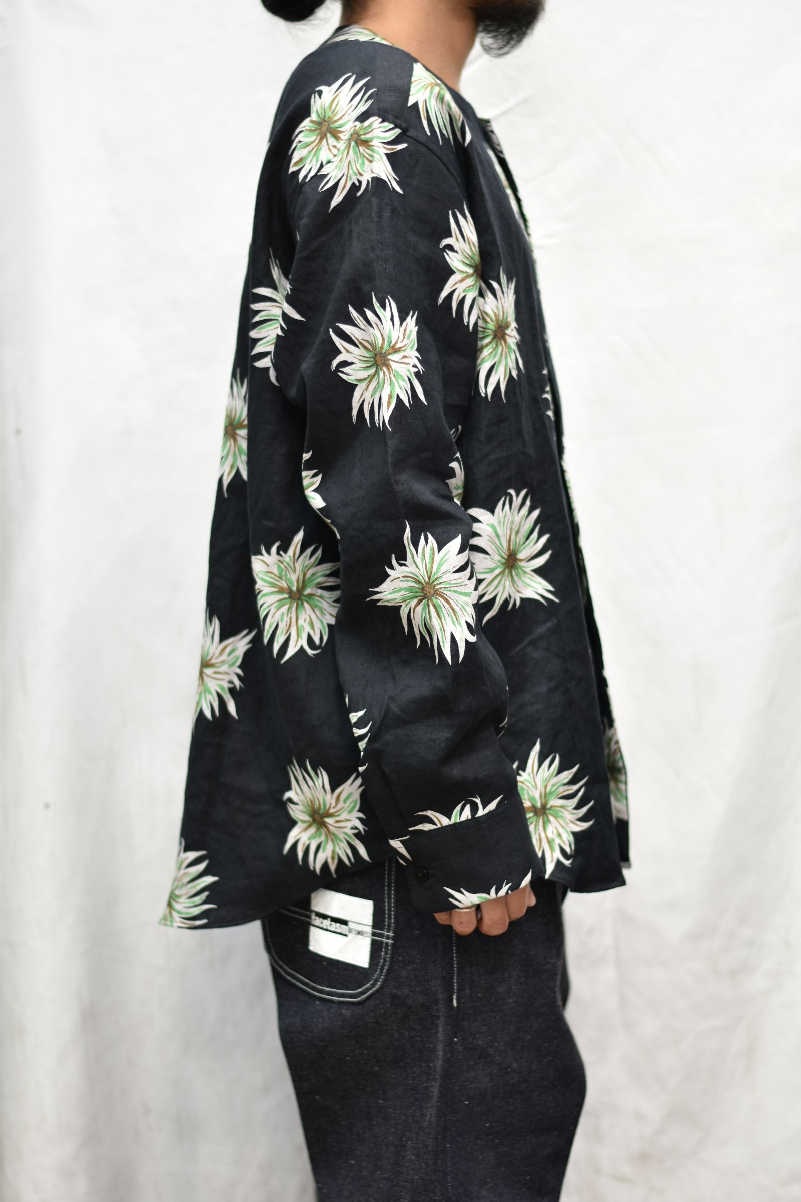 ALLOVER FLOWER PATTERN L/S NO COLLAR LINEN SHIRT (BLACK)