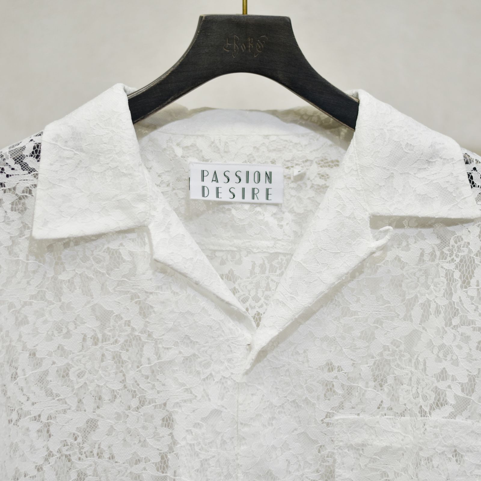 el conductorH - FLOWER LACE OPEN COLLAR SHIRT (WHT) | chord online