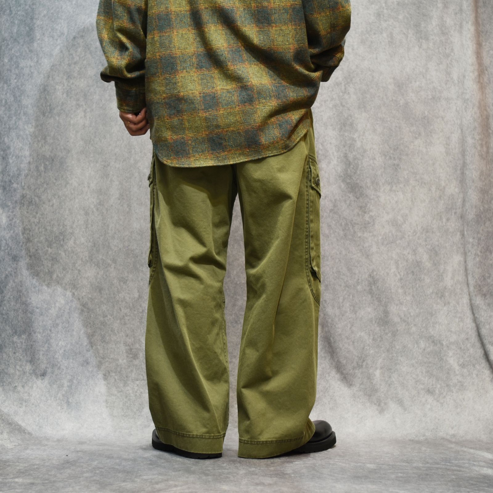 DOUBLE DYE CHINO PT (KHAKI)｜二重染め チノパンツ｜475203
