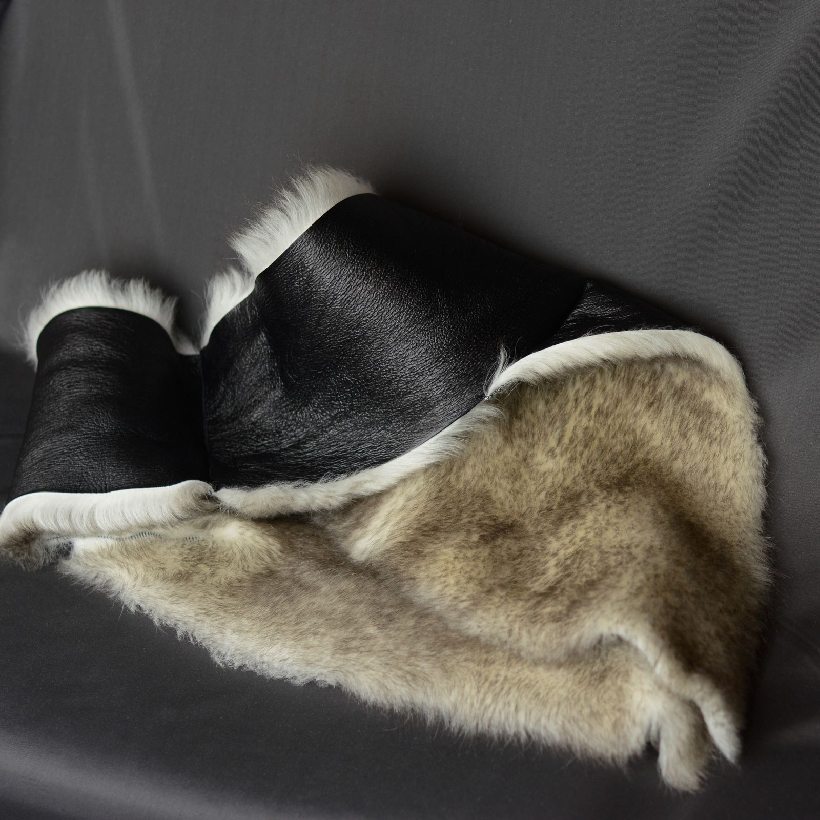SHEEP SHEARLING NECK WAEMER"