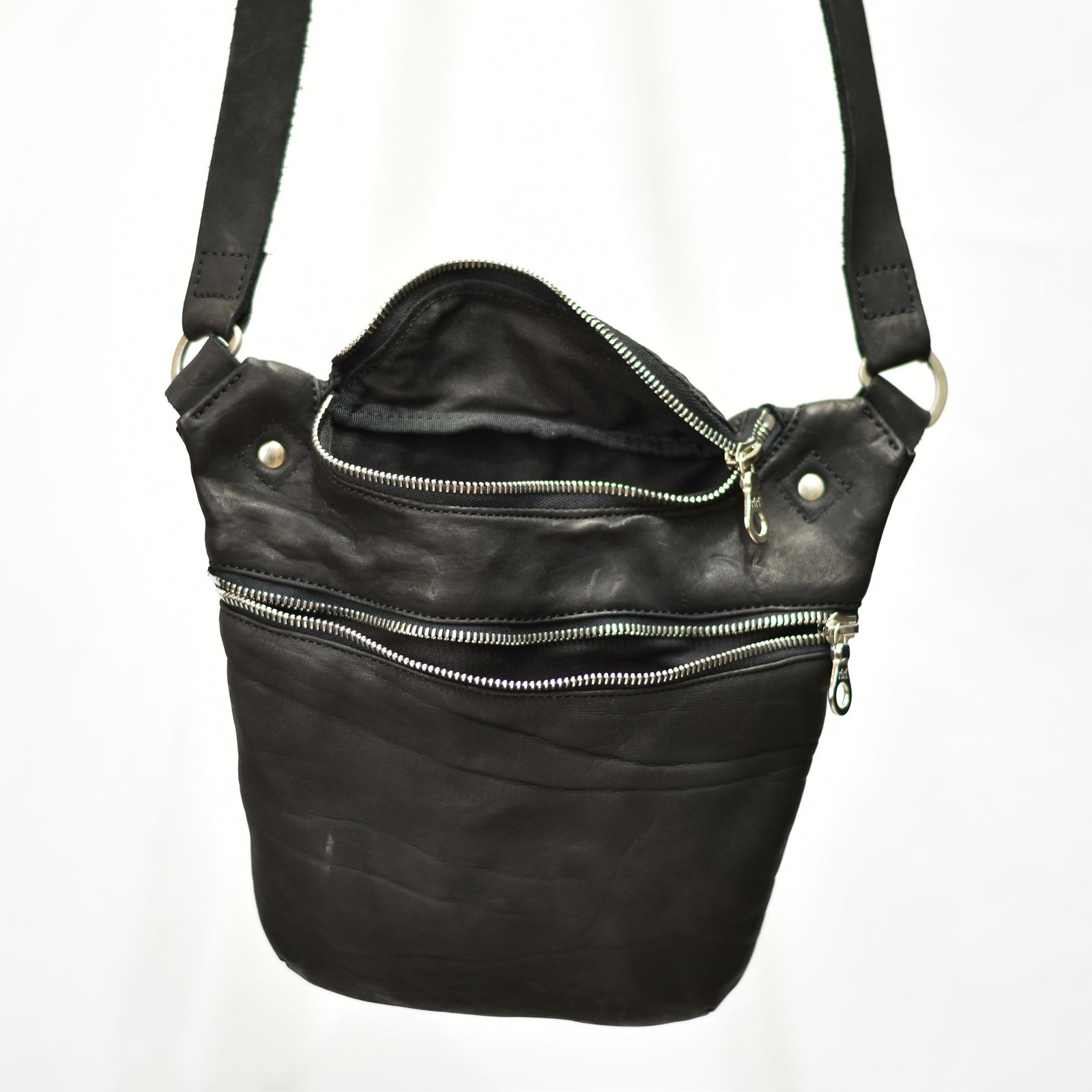 ジャパンダブルショルダー フルタンニン製品染め ショルダーバッグ （BLACK）