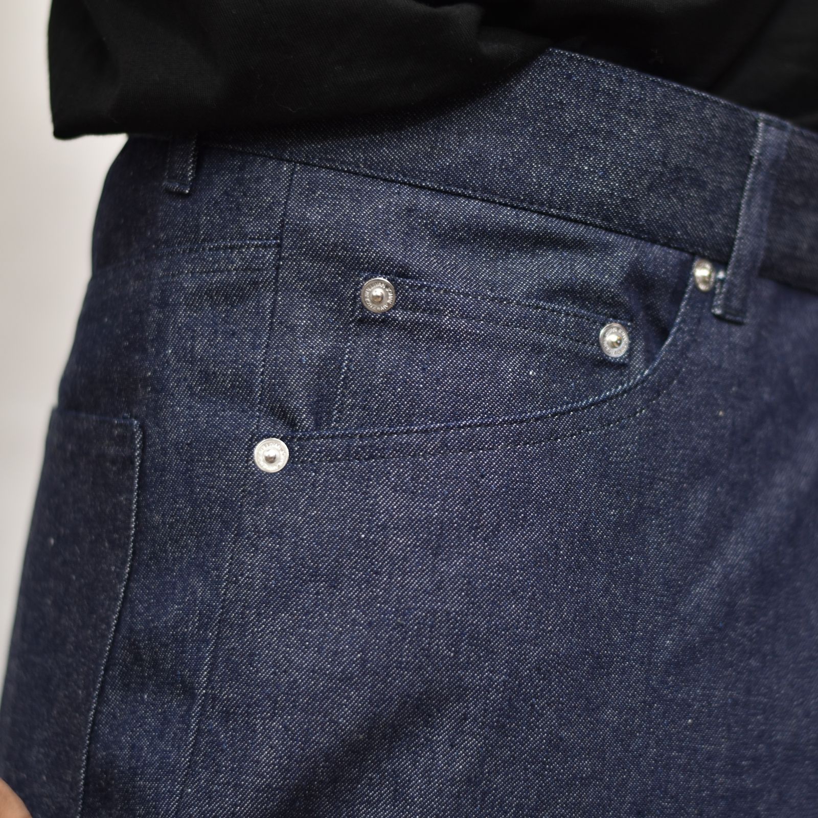 RIGID DENIM WIDE PANTS"