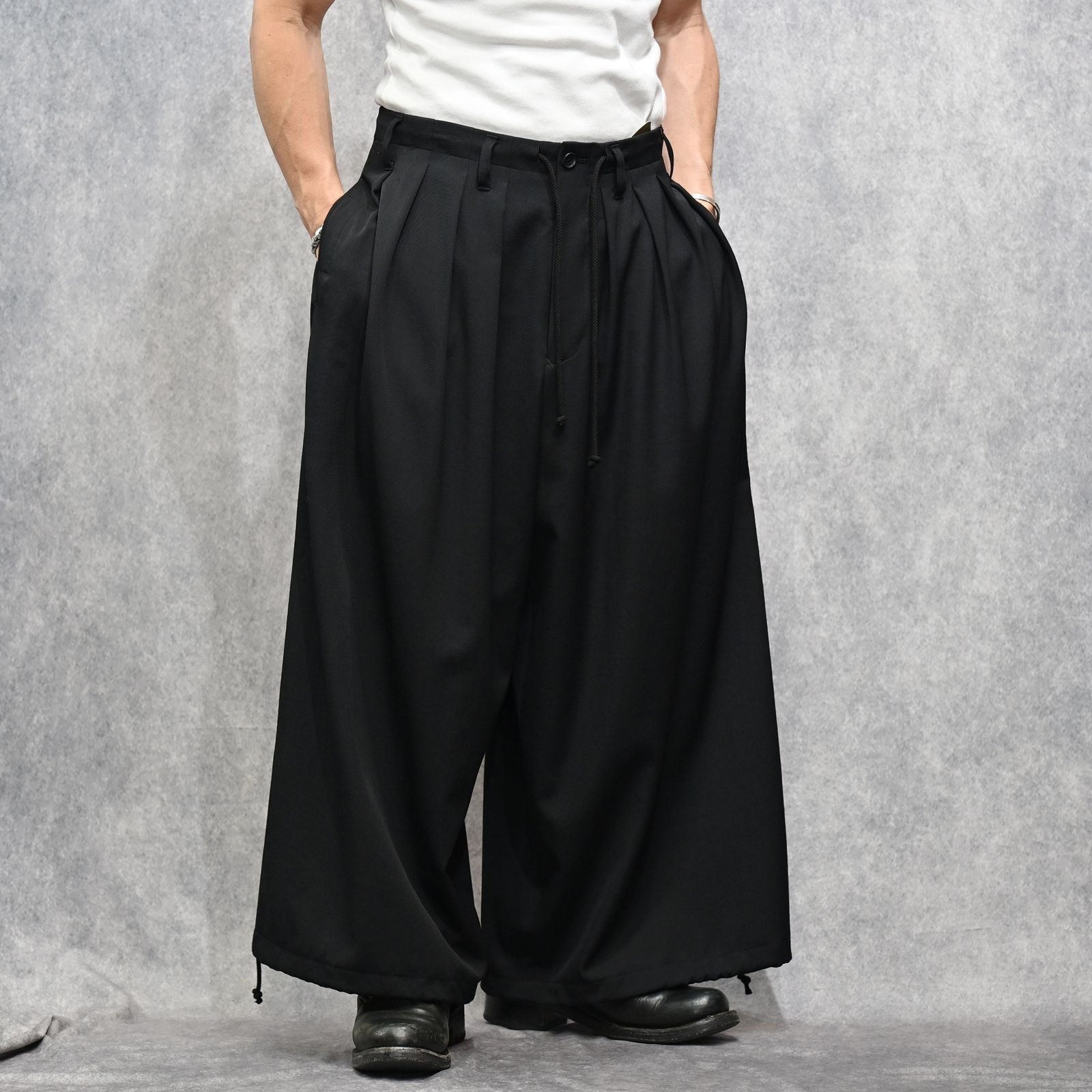 WOOL GABARDINE BALLOON PANTS  （BLACK / ブラック） 12タック バルーンパンツ｜HO-P07-100-2-02