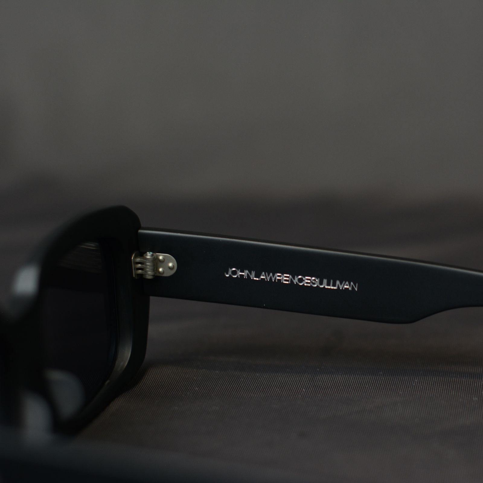 Television cut glasses
