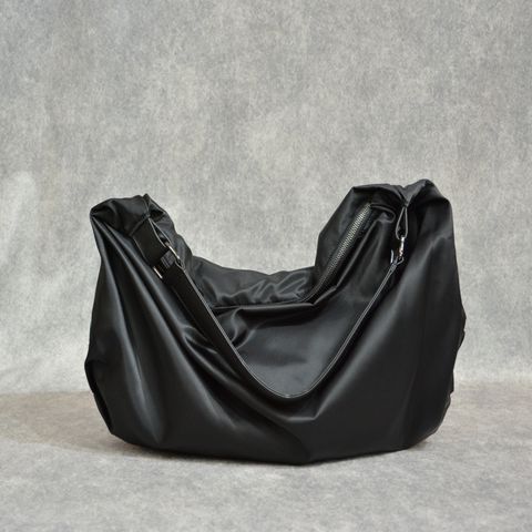 CRESCENT BAG (BLACK) / ナイロン バッグ （ブラック） DK-I34-830-2-02