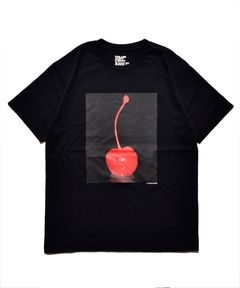 Carlijn Jacobs × Stie-lo Cherry T-SH （BLACK） カーライン・ジェイコブス フォトTシャツ カットソー