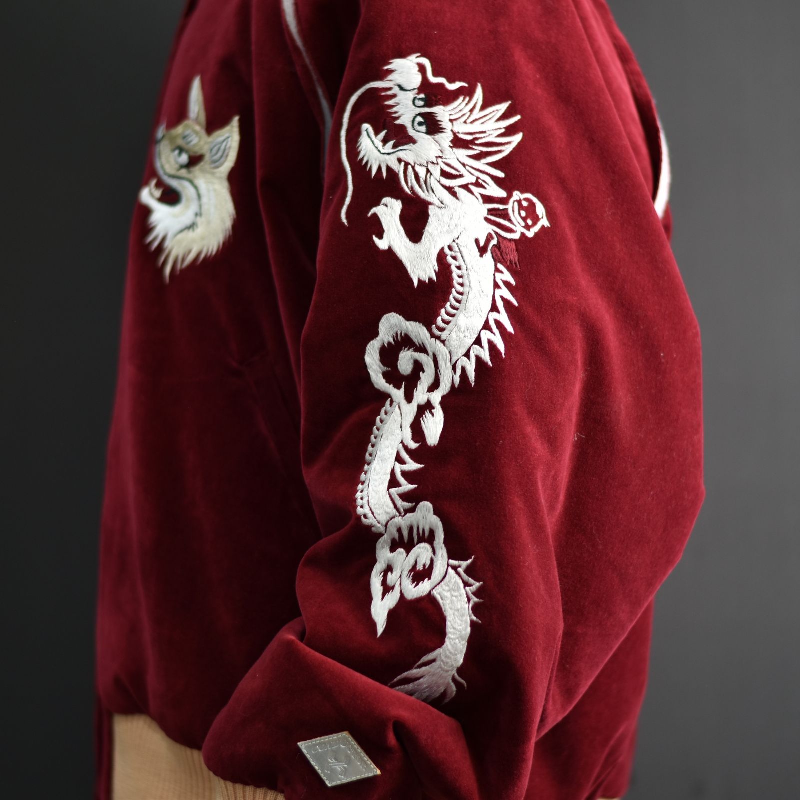 el conductorH - VELVETEEN FOX EMBROIDERED SOURVENIR JKT (MAROON