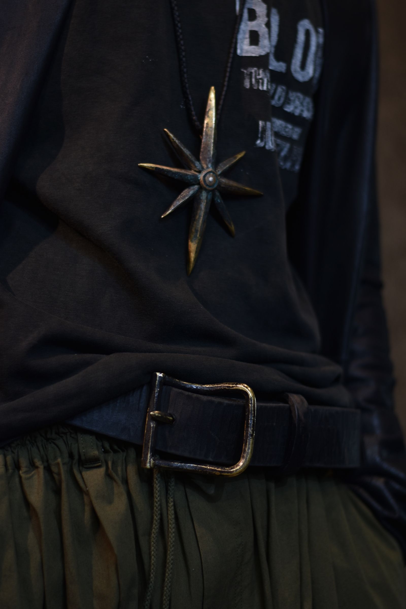 "HANDGRAVING LEATHER BELT"
