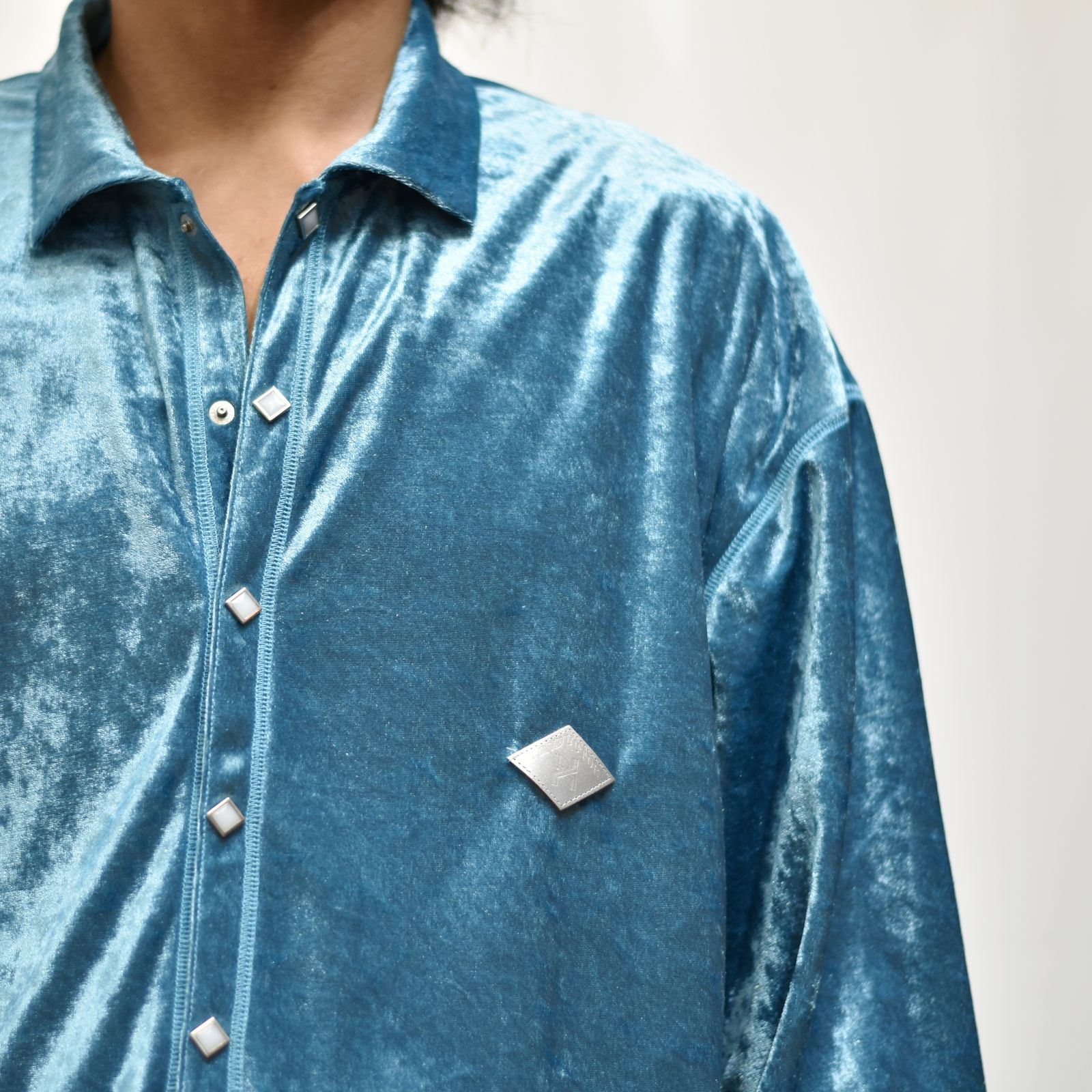 el conductorH - CRUSHED VELOURS LONG SLEEVE SHIRT (BLU) | chord