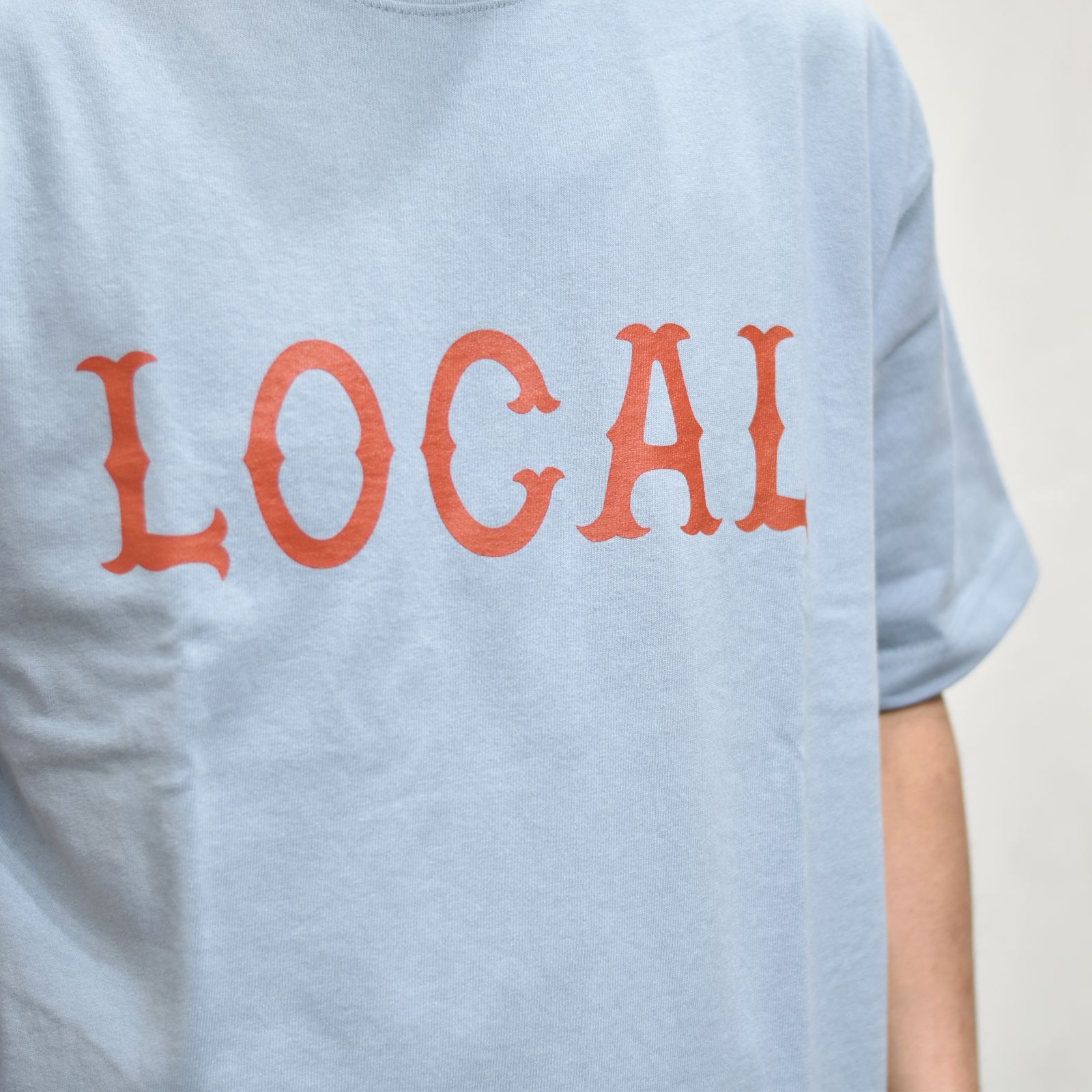 CUTRATE CLASSIC LOCAL LOGO HEAVY WEIGHT DROPSHOULDER S/S -T-SHIRT (ACID BLUE)