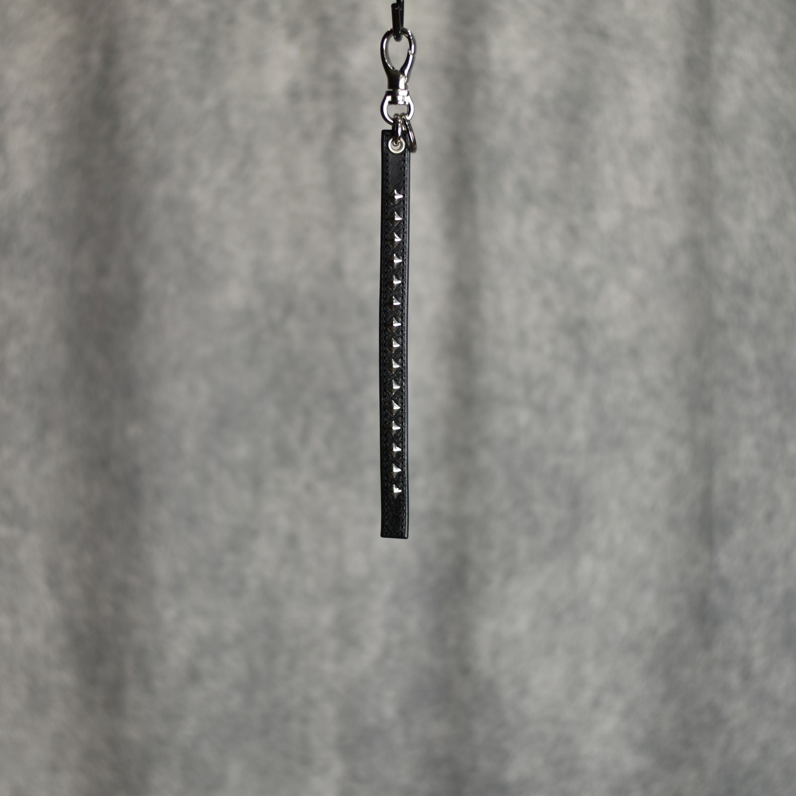 CALEE - STUDS LEATHER SHORT KEY RING (BLACK) / スタッズ レザー ショート キーリング | chord  online store