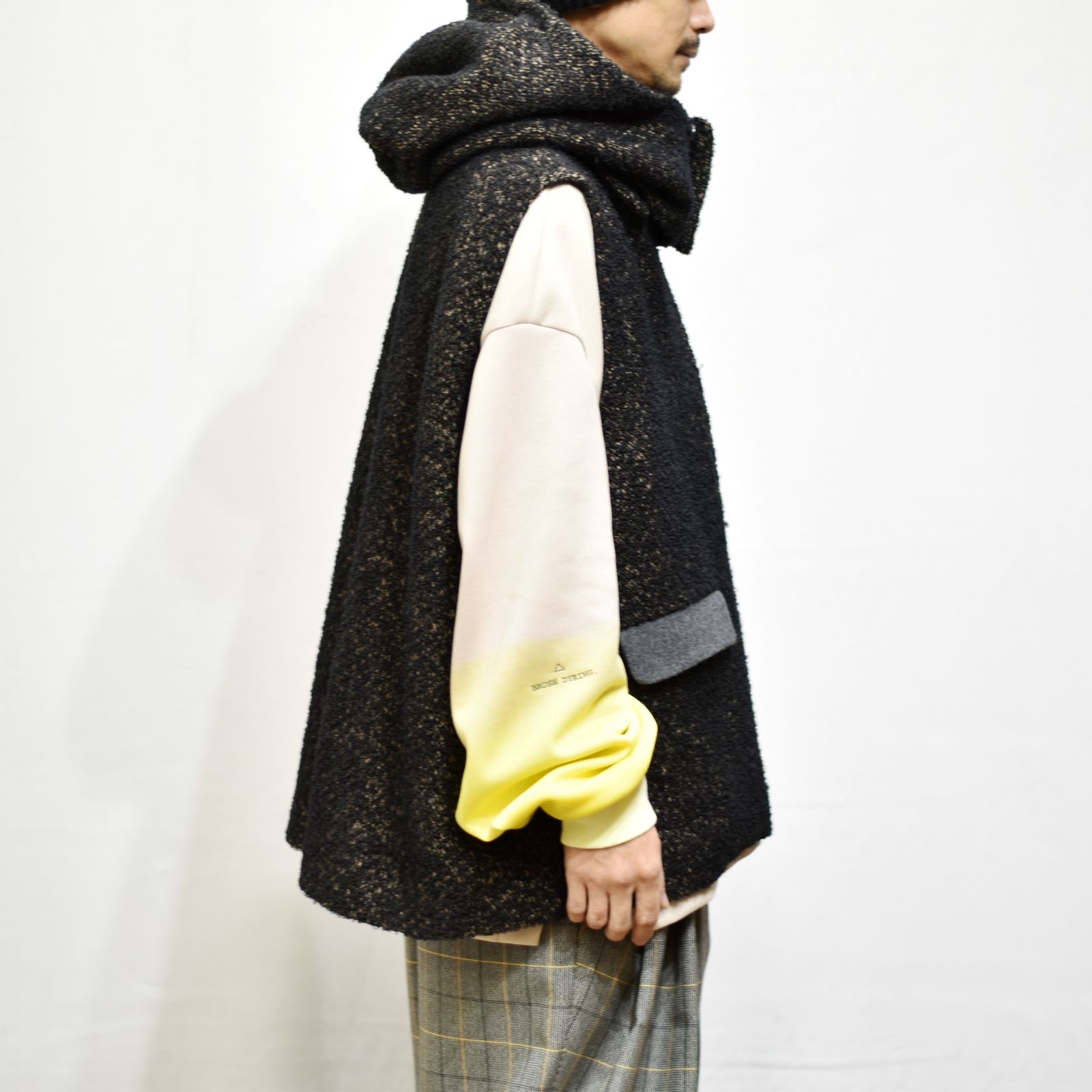 フードベスト / LB22AW-VE01-LYS (BLACK and TAN)